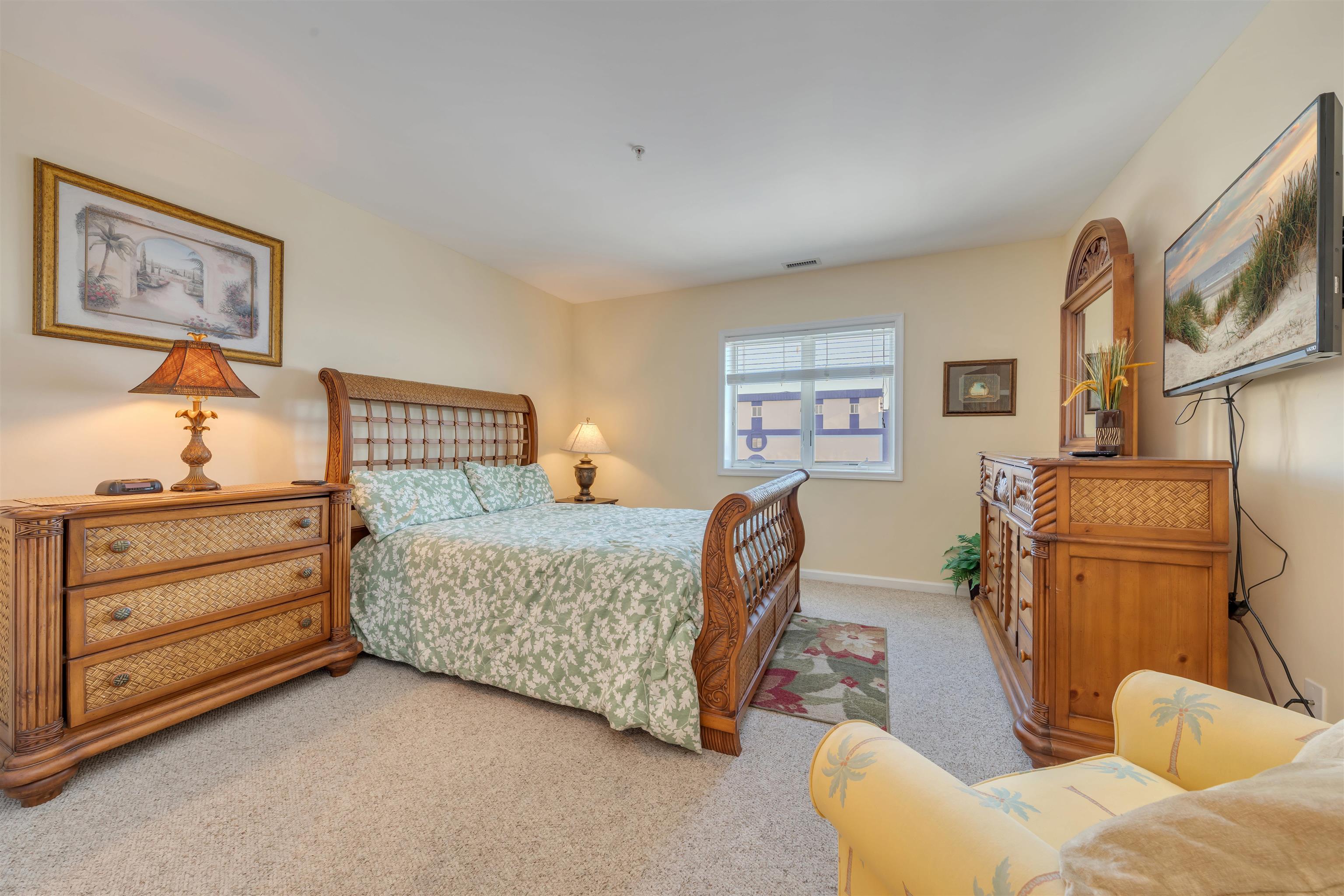 411 E Morning Glory Road