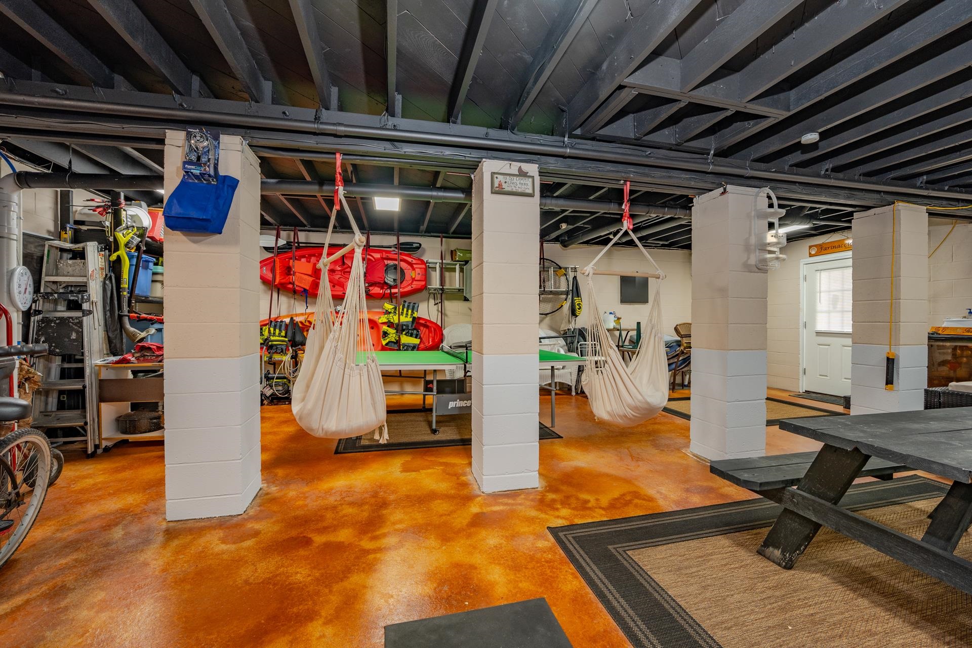 533 W Glenwood Avenue