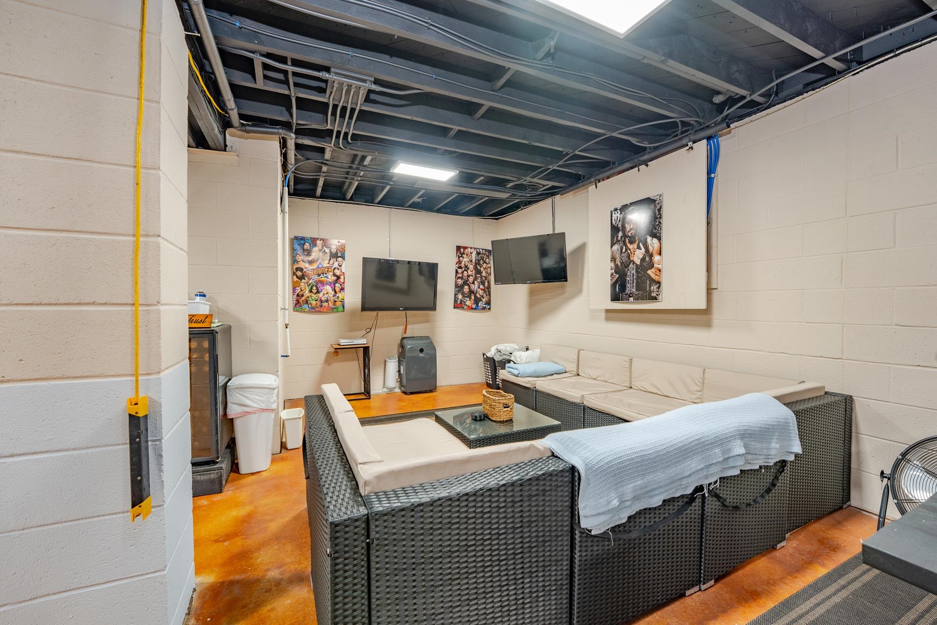 533 W Glenwood Avenue