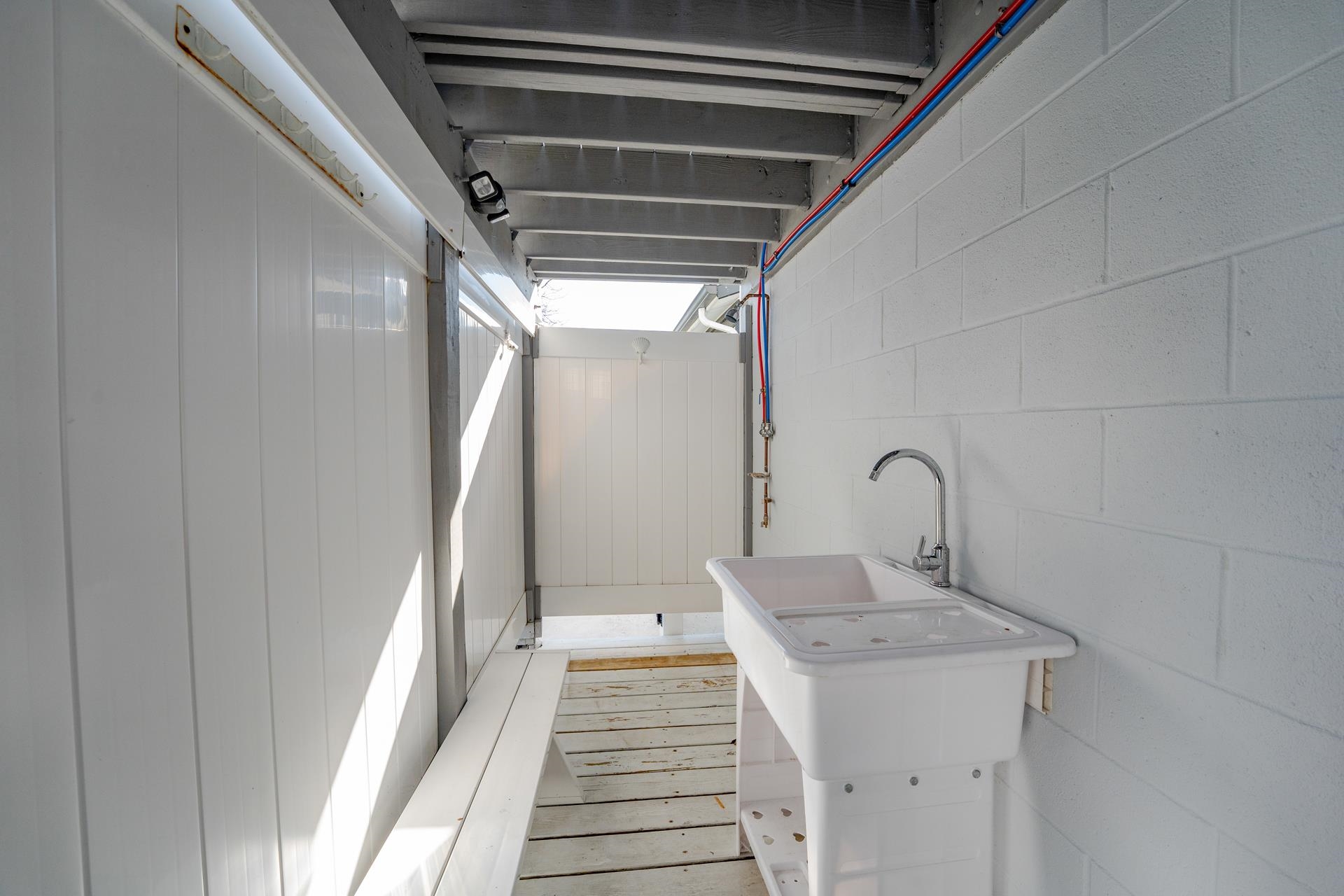 533 W Glenwood Avenue