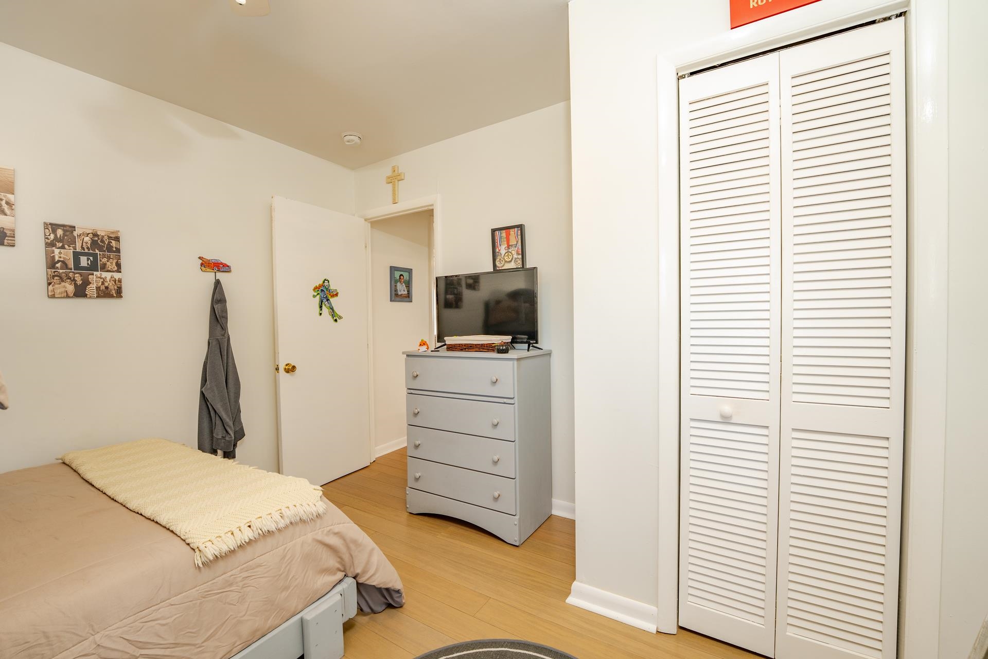 533 W Glenwood Avenue