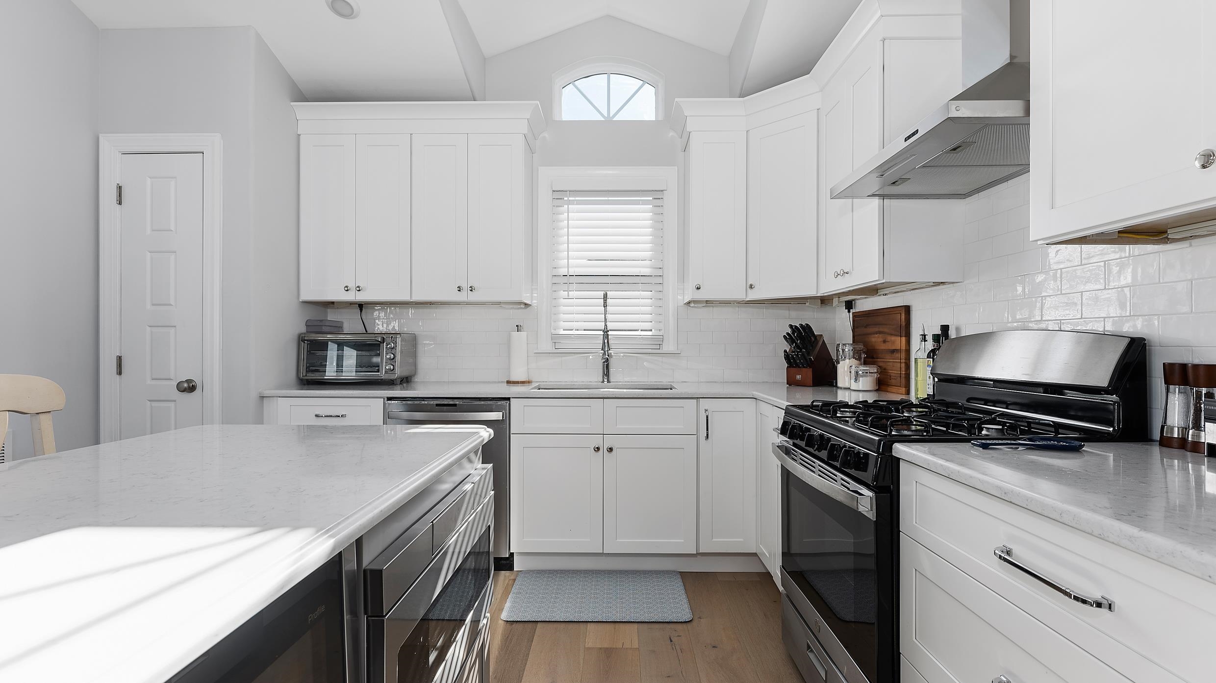 8901 Landis - Picture 5