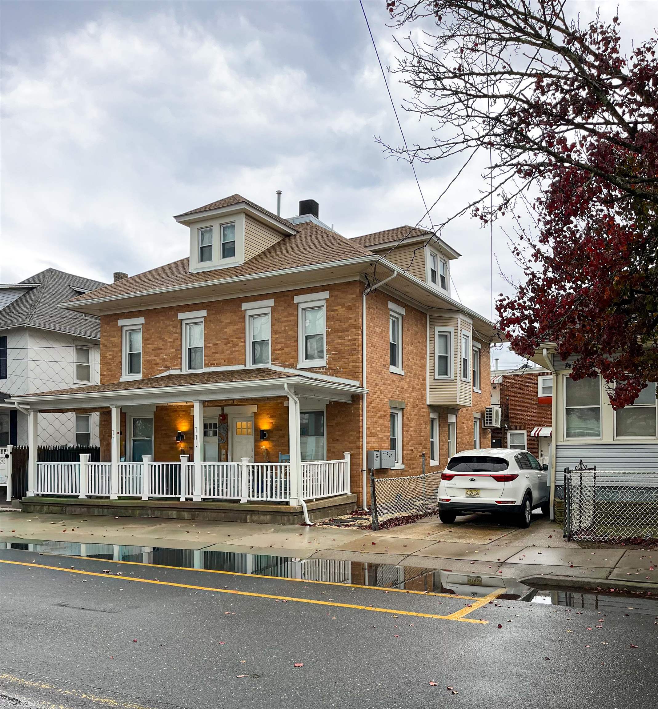 119 E Garfield Avenue