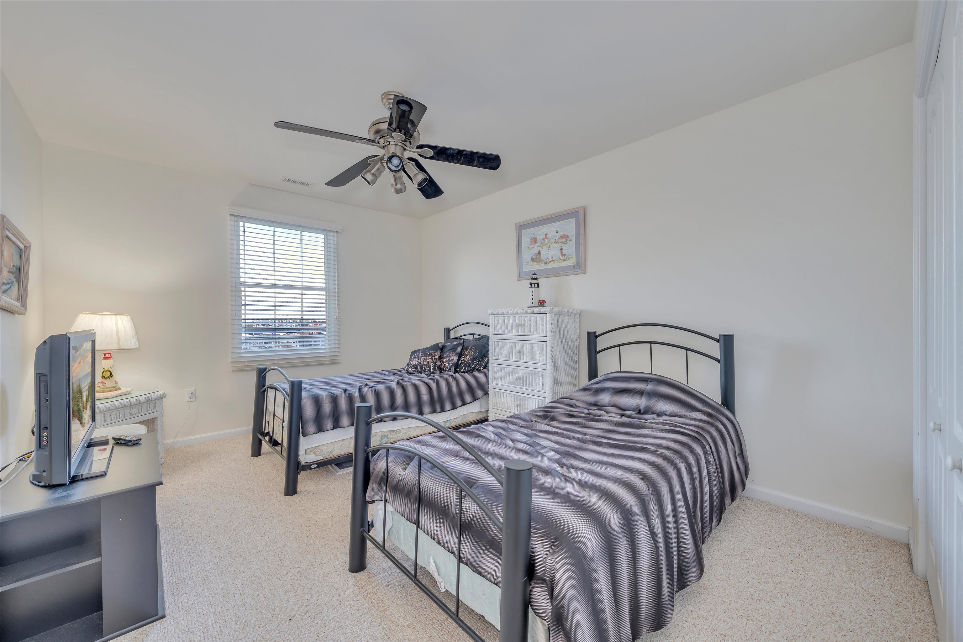 301 E Rochester Avenue