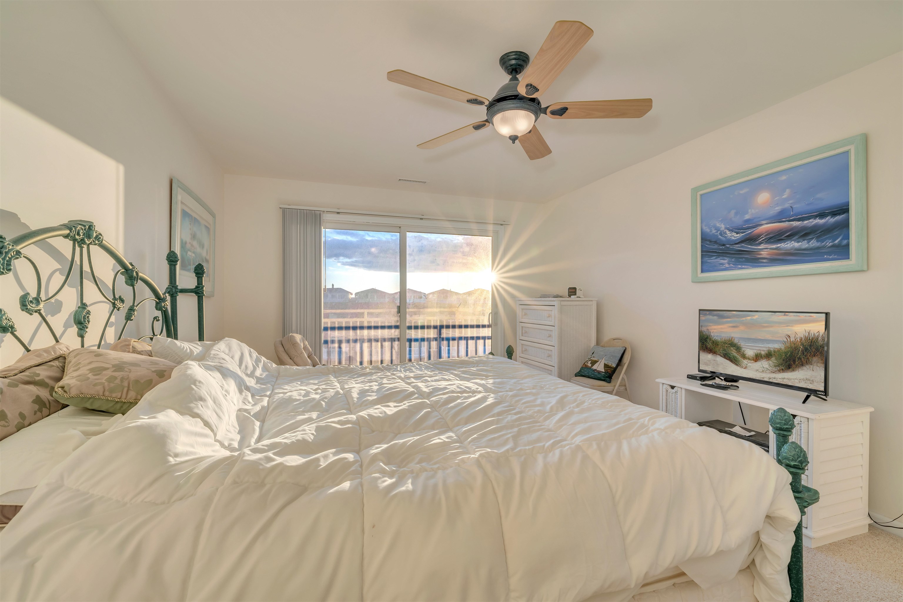 301 E Rochester Avenue