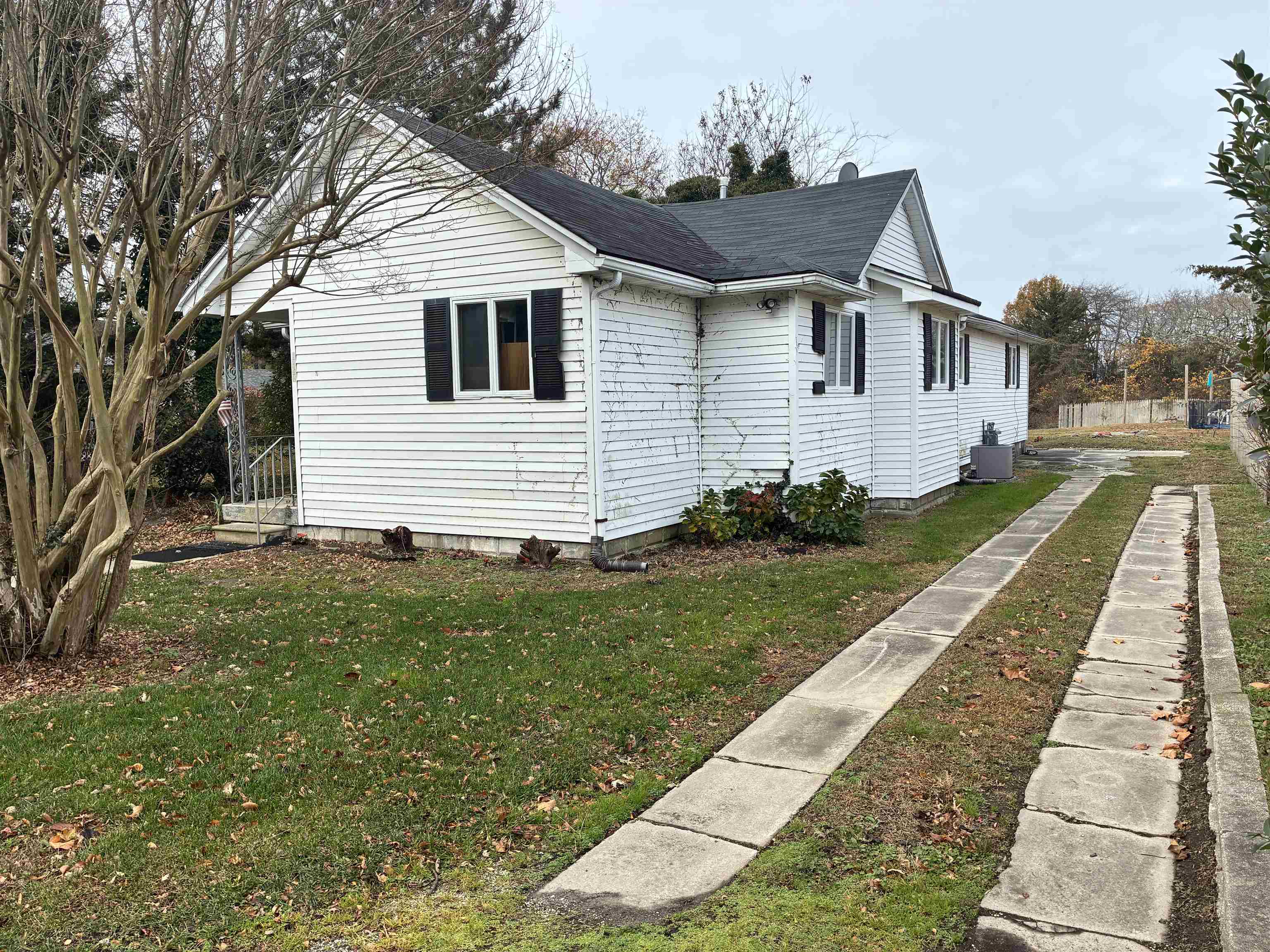 1122-1124 route 109, Lower Township