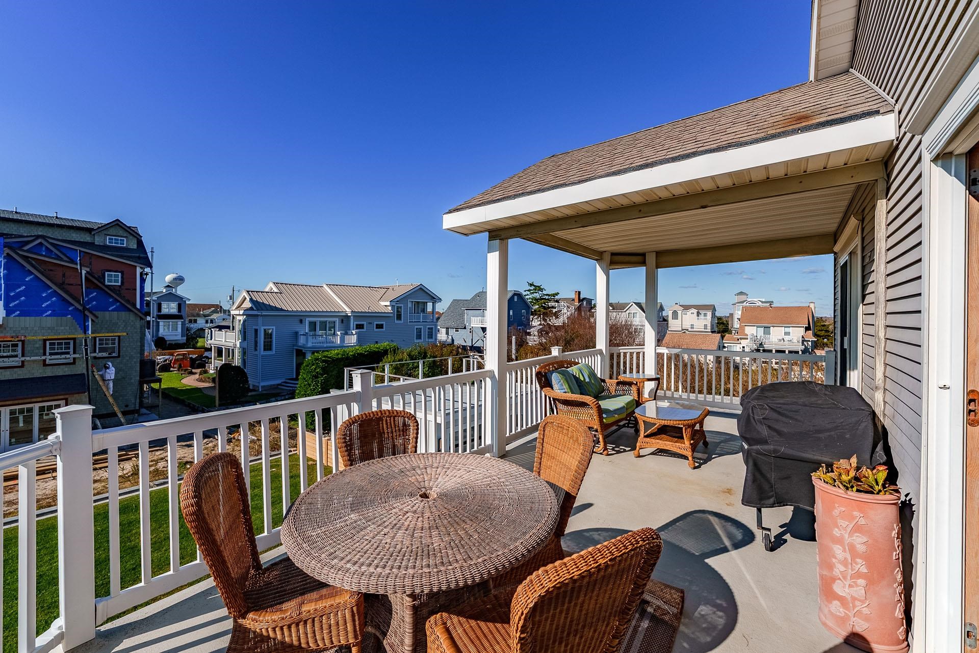 18 E Winthrop Avenue