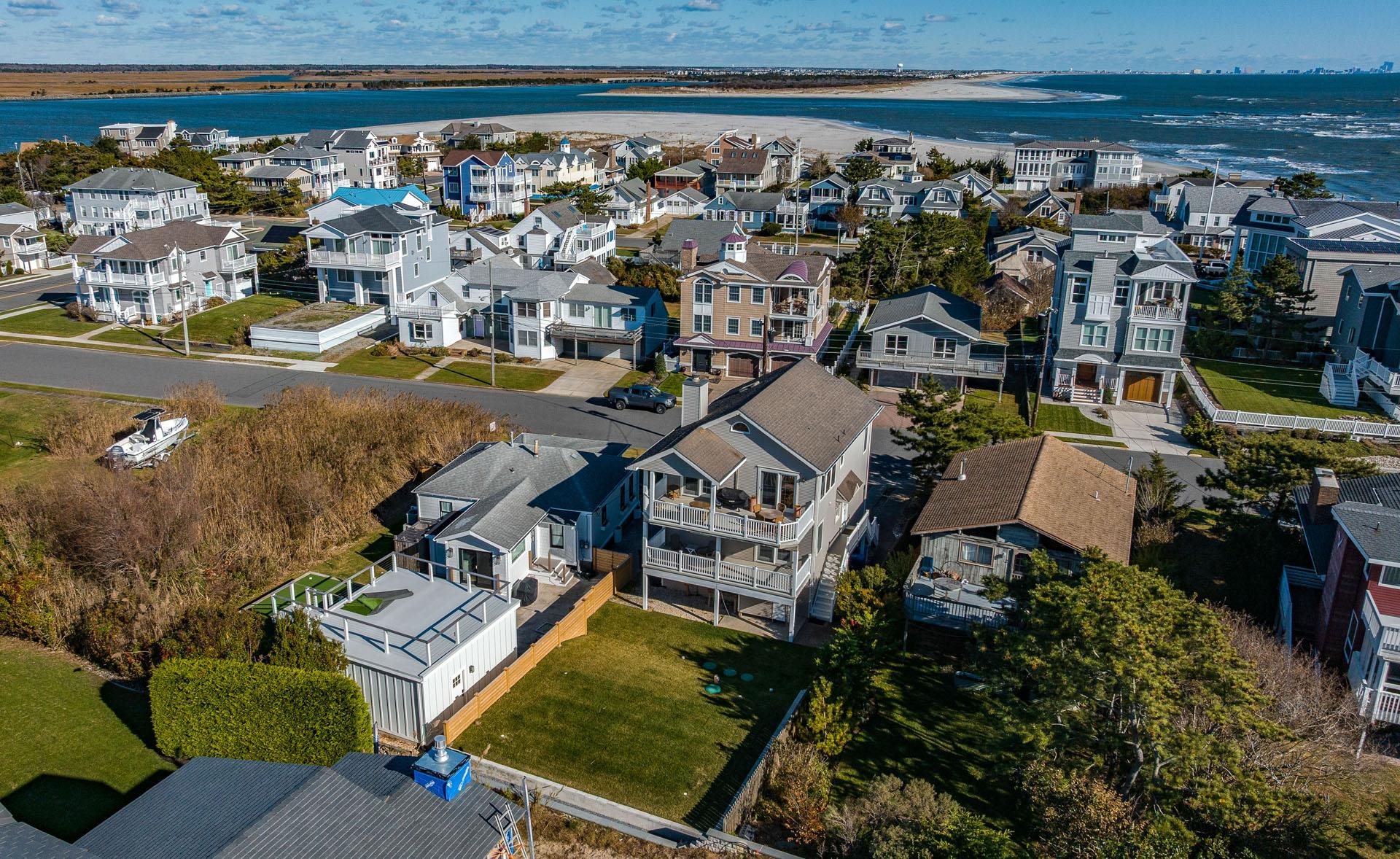 18 E Winthrop Avenue