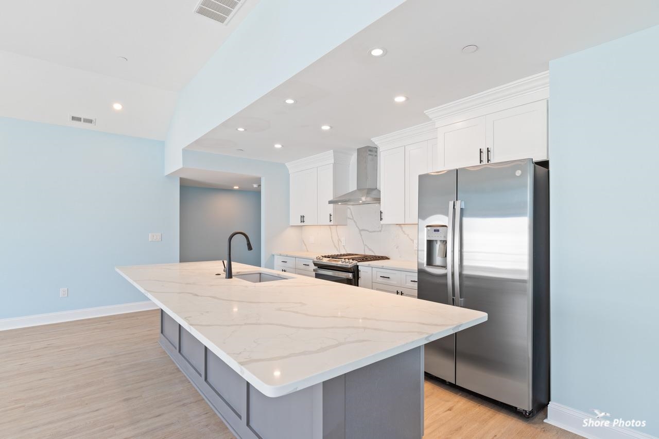 403 E Glenwood Avenue