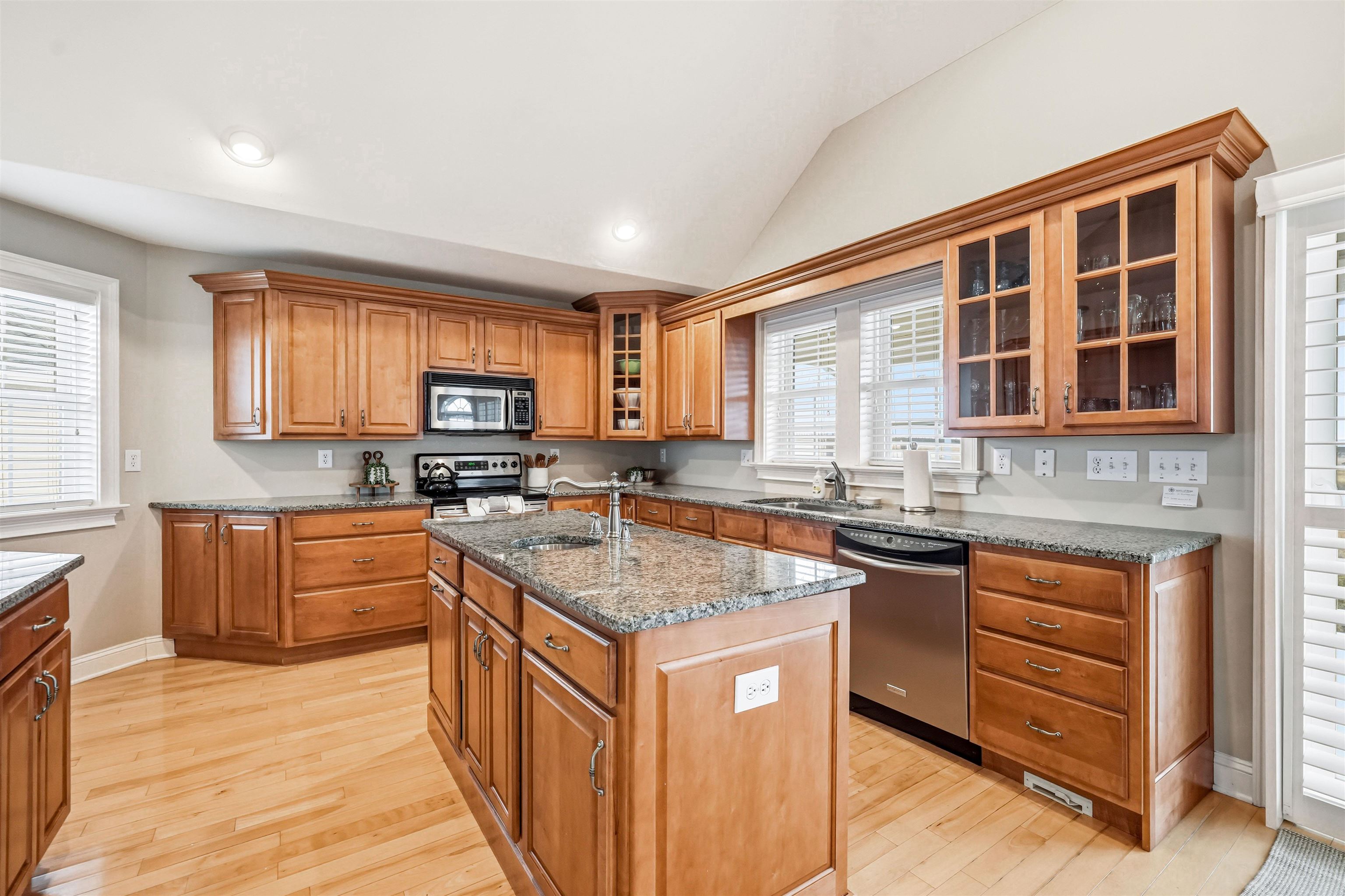 25 Seabreeze Lane - Picture 29