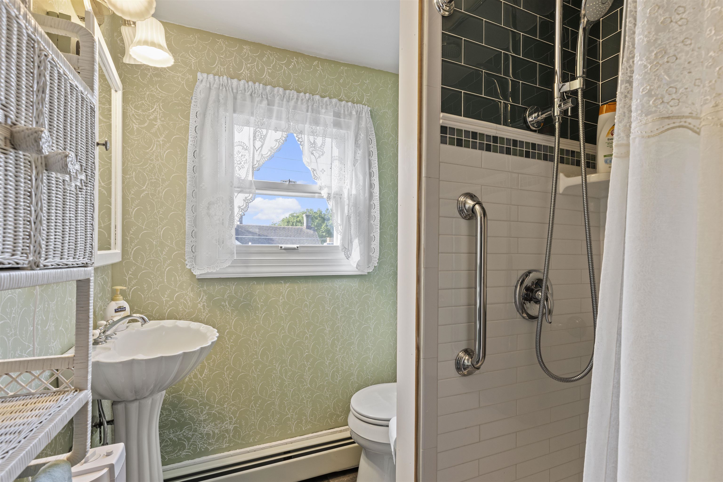 222 Broadway - Picture 31