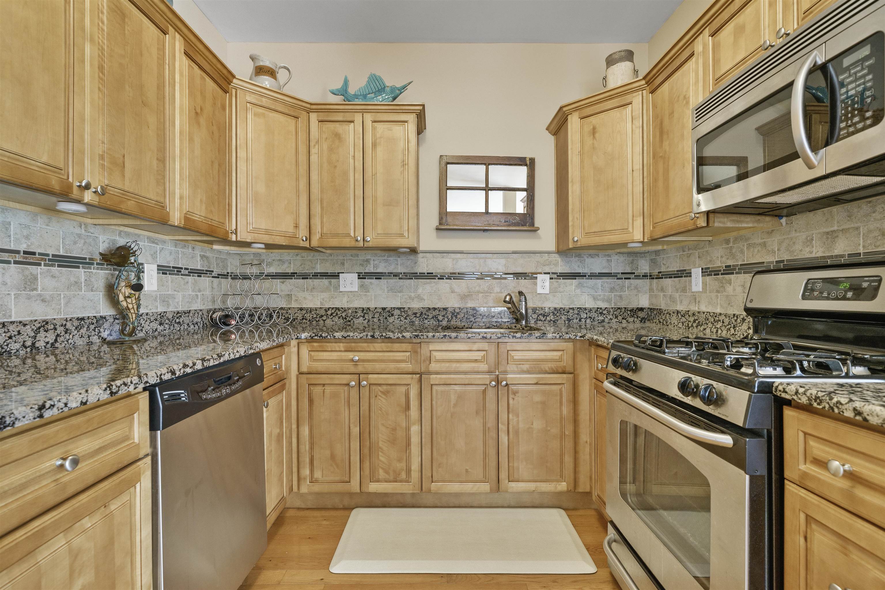 443 W Lincoln Avenue