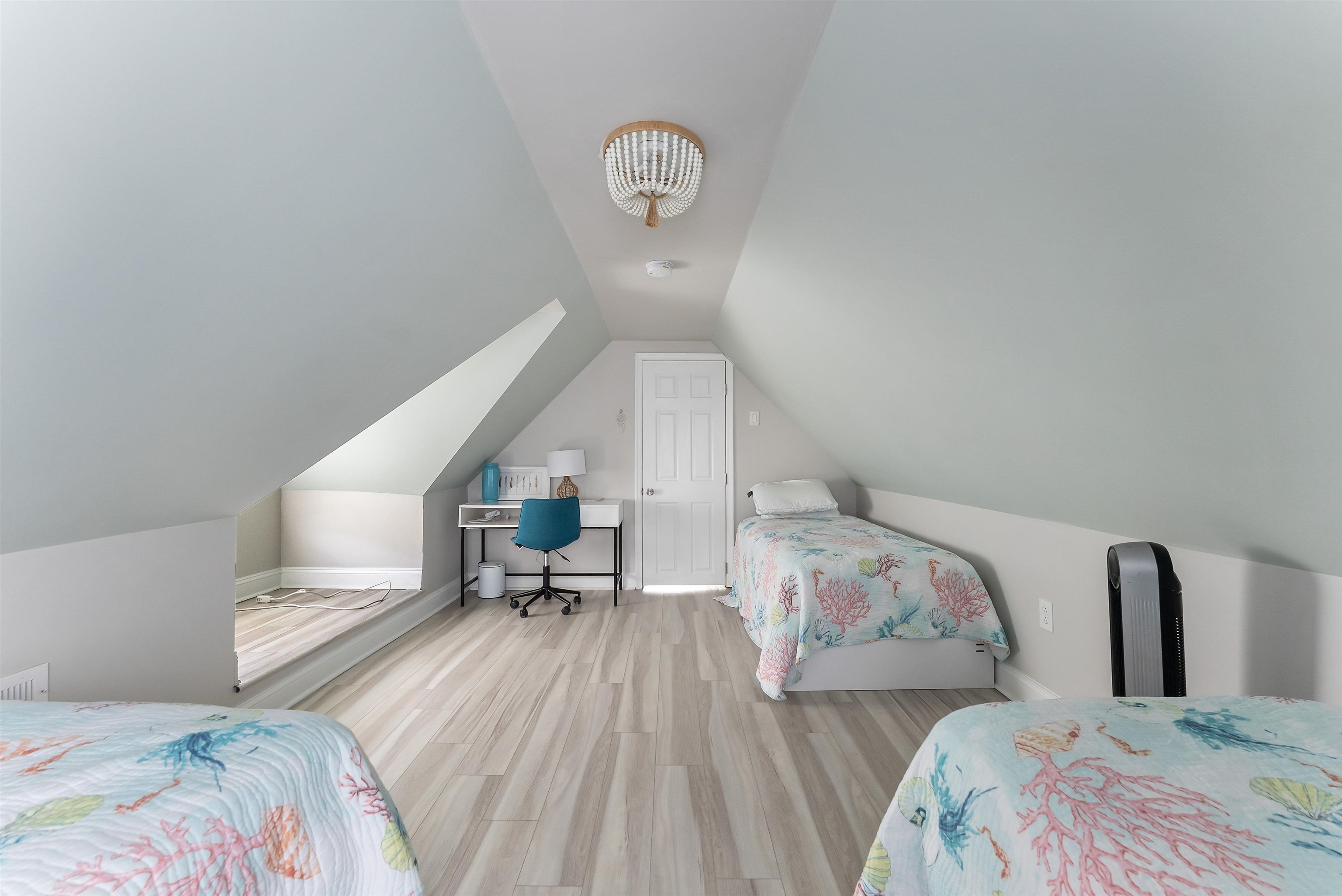 221 E Baker Avenue - Picture 26