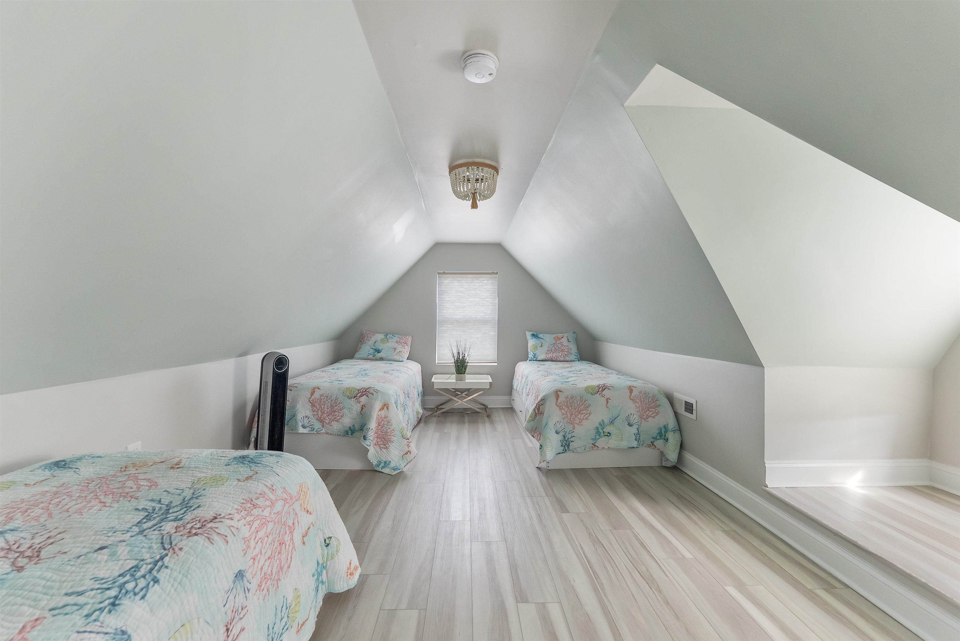 221 E Baker Avenue - Picture 27