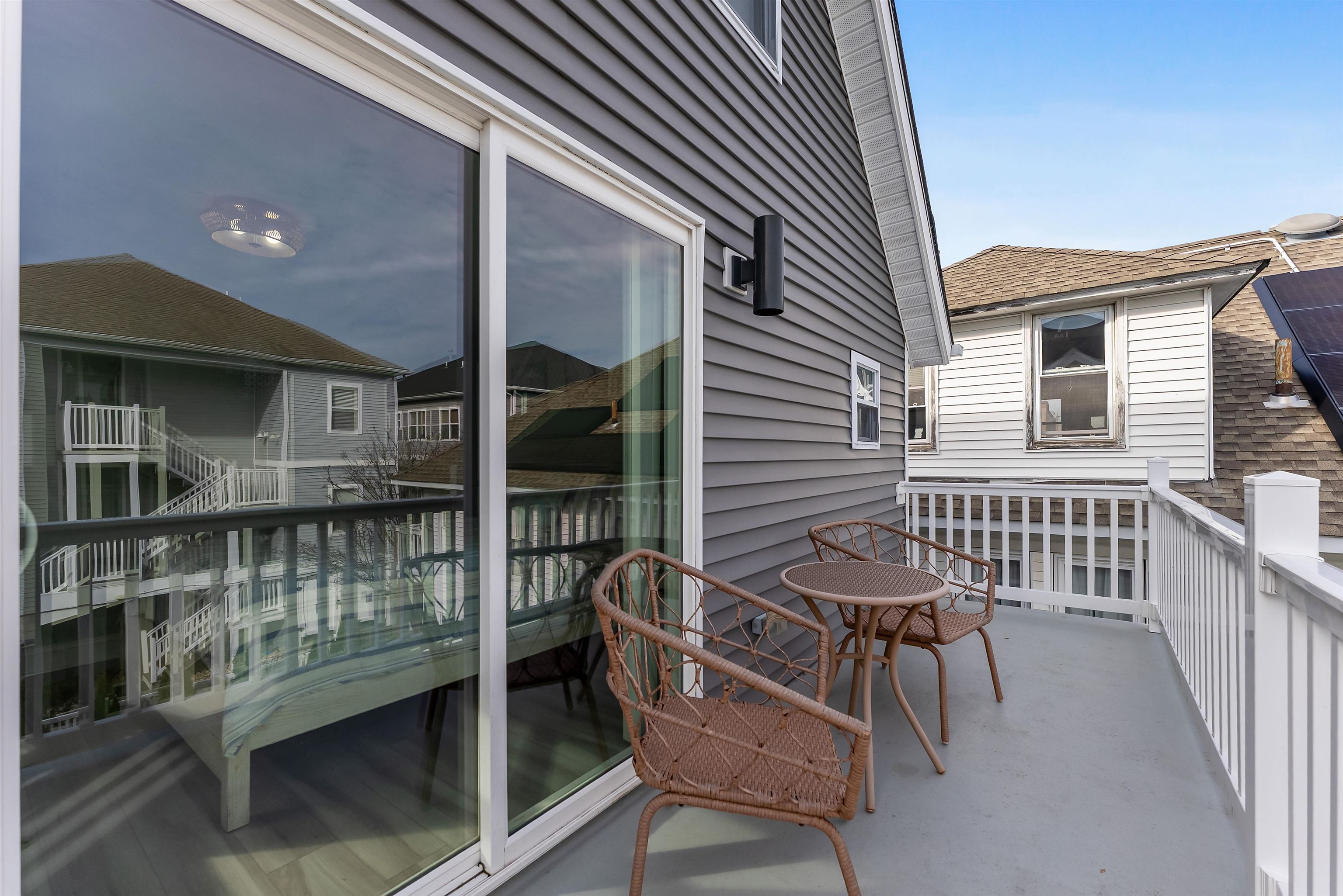 221 E Baker Avenue - Picture 38