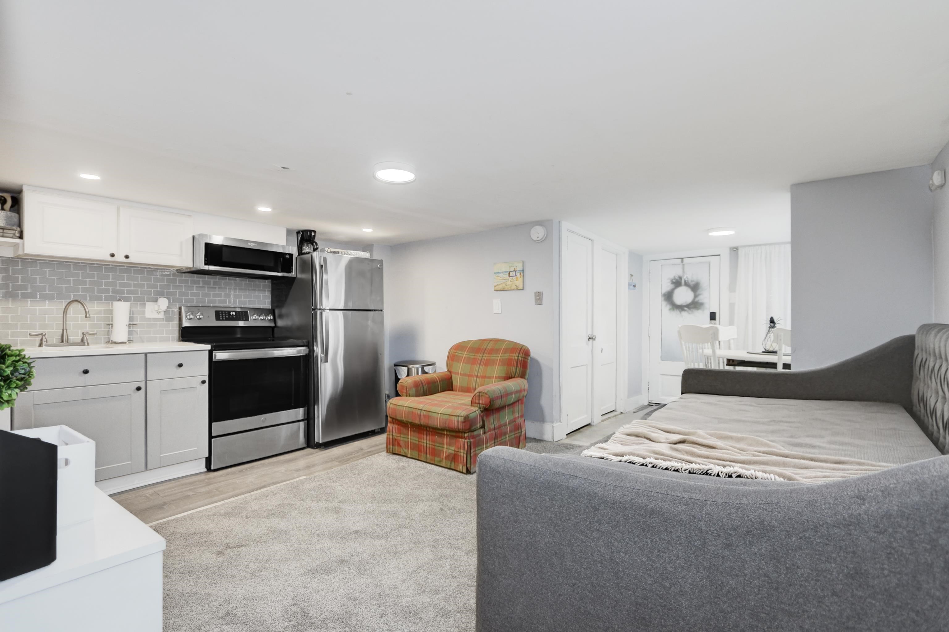 823 Ocean Avenue - Picture 3