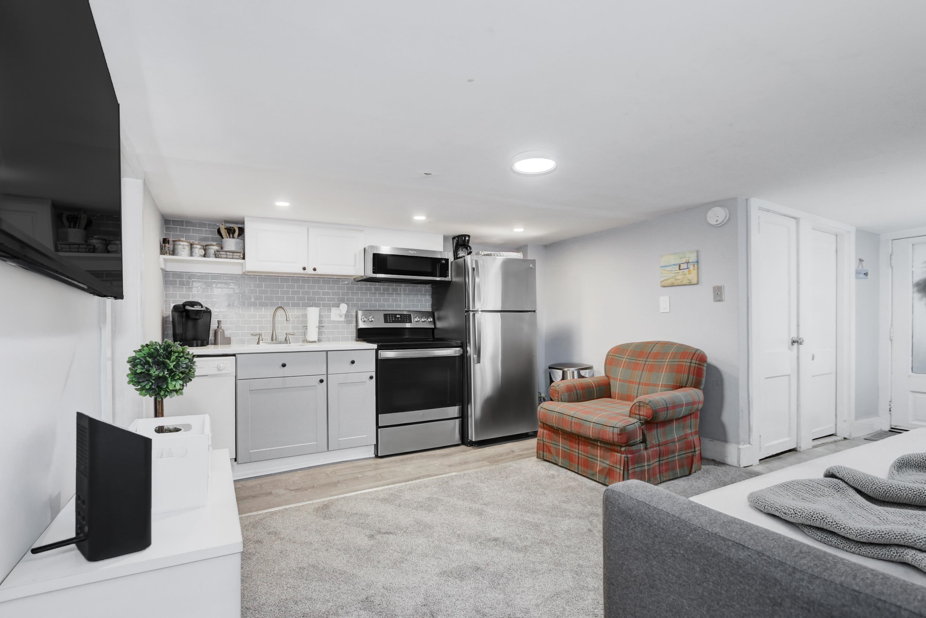 823 Ocean Avenue - Picture 4