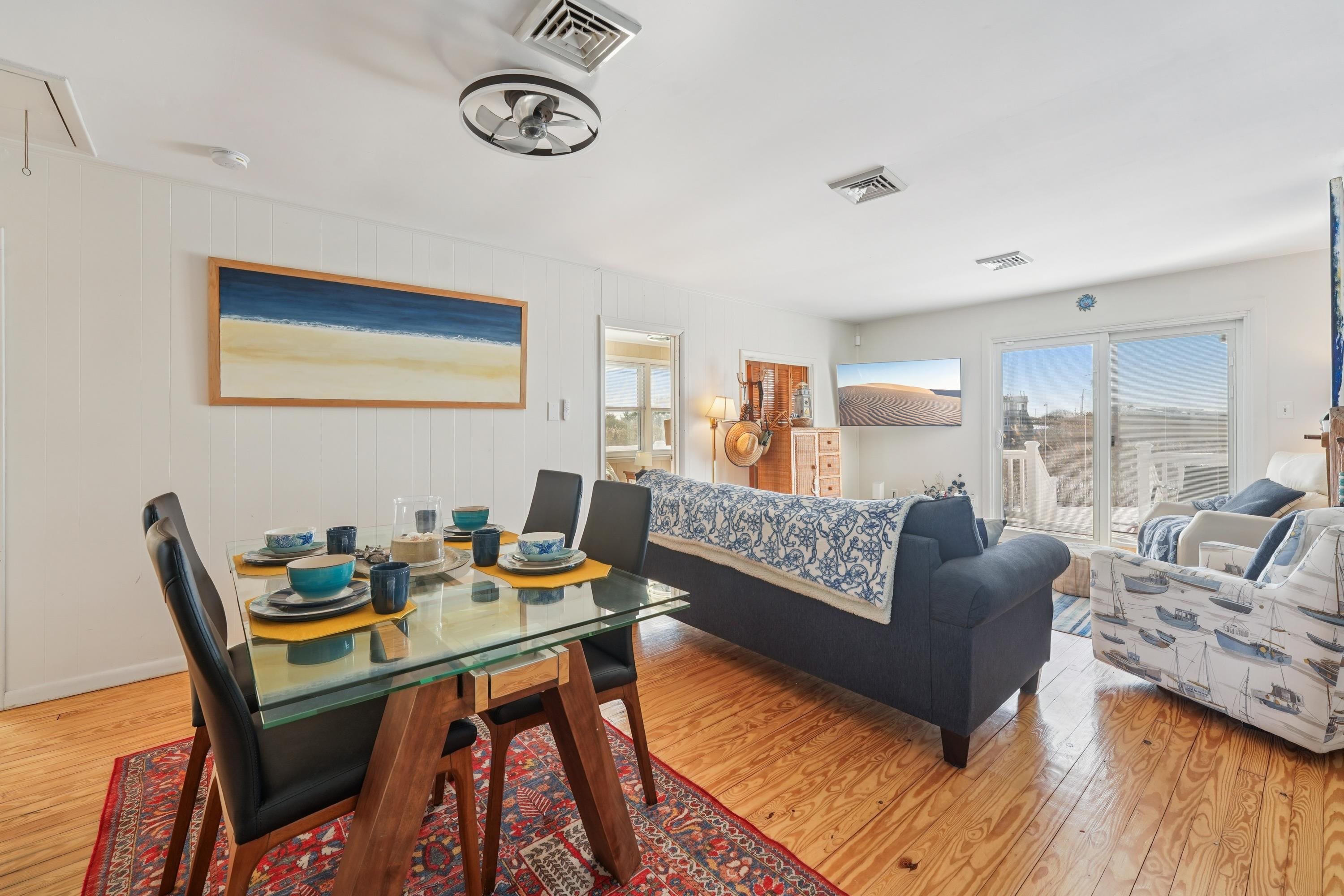 118 2nd Street, East Side