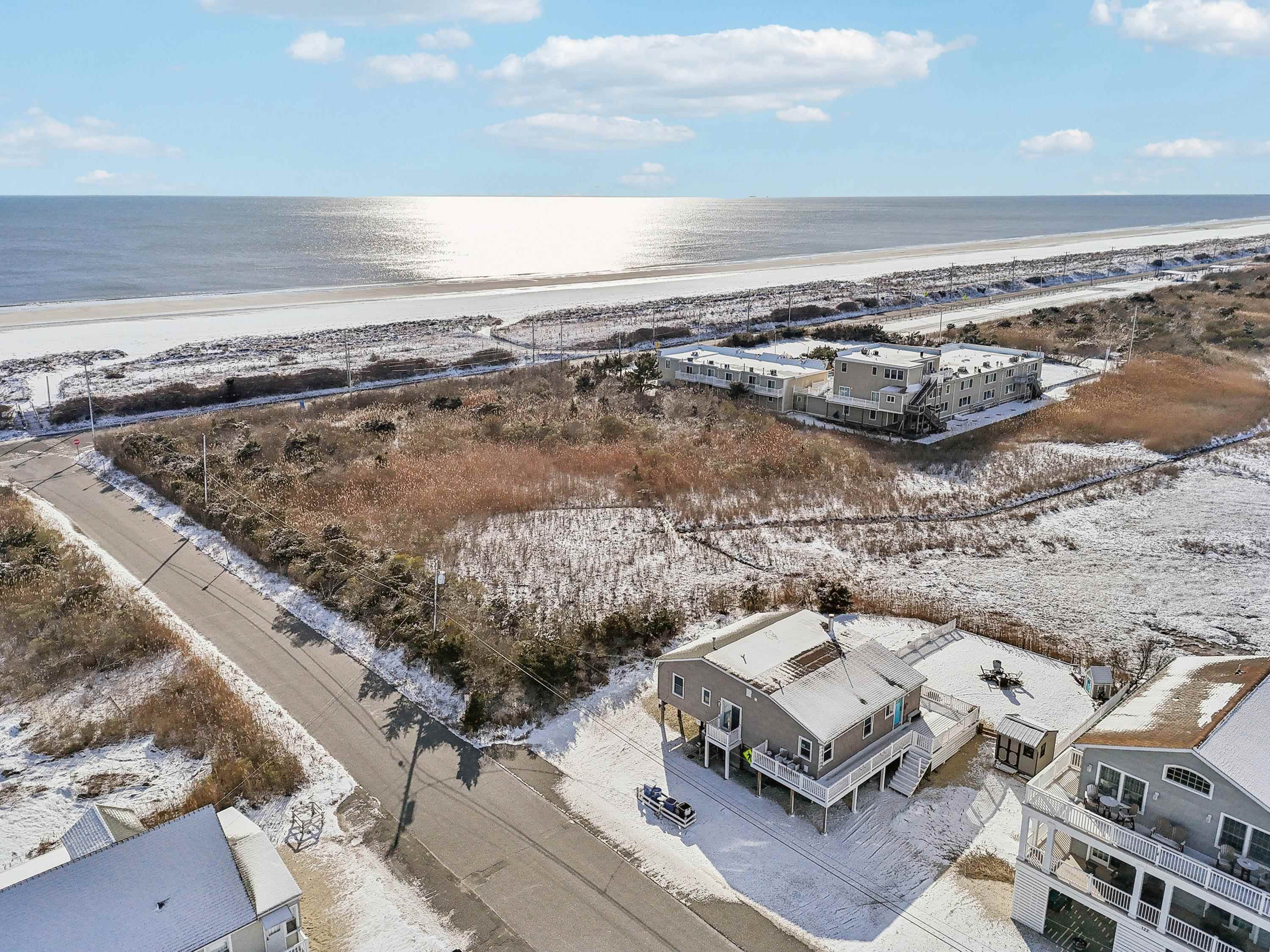 118 2nd Street, East Side