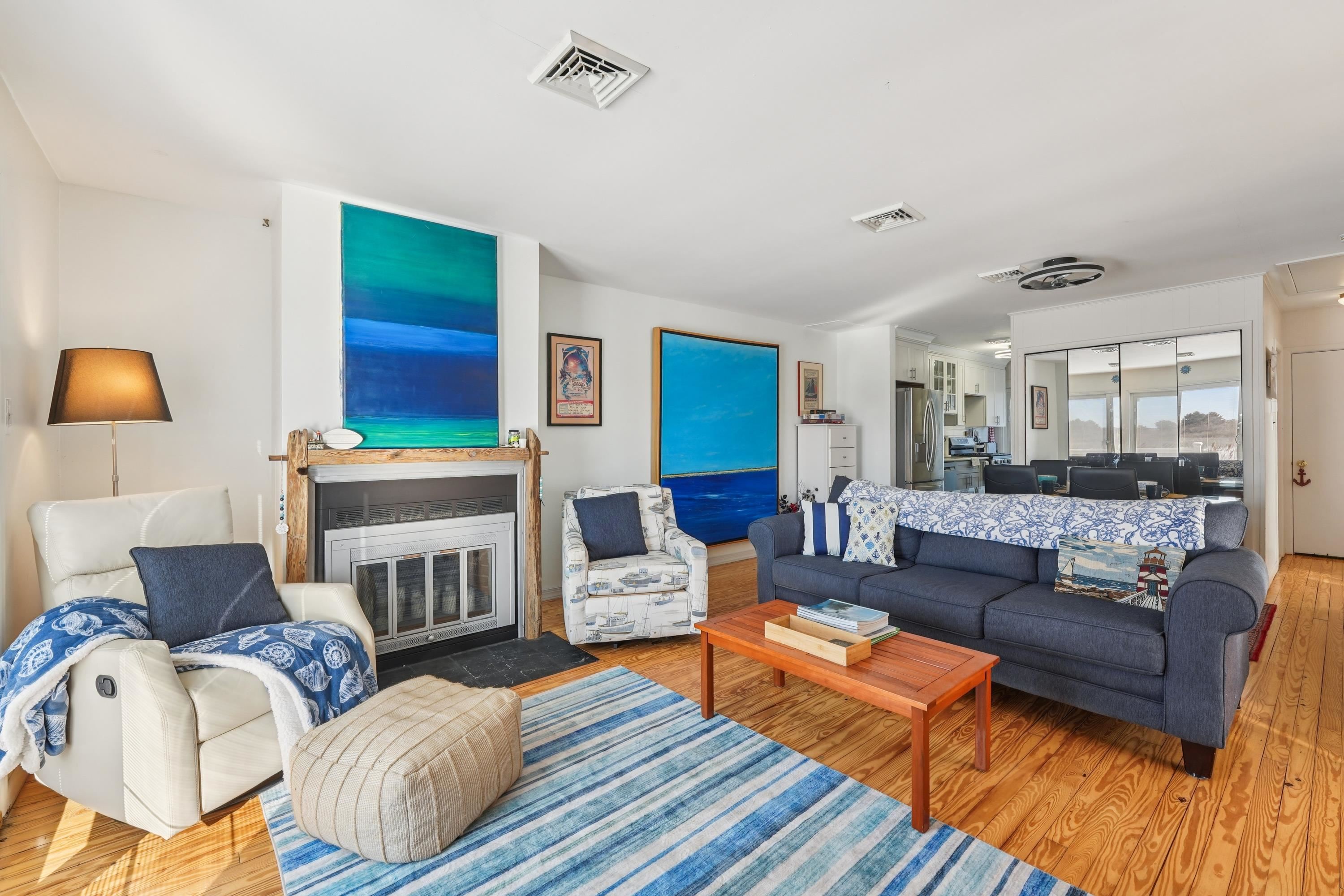 118 2nd Street, East Side