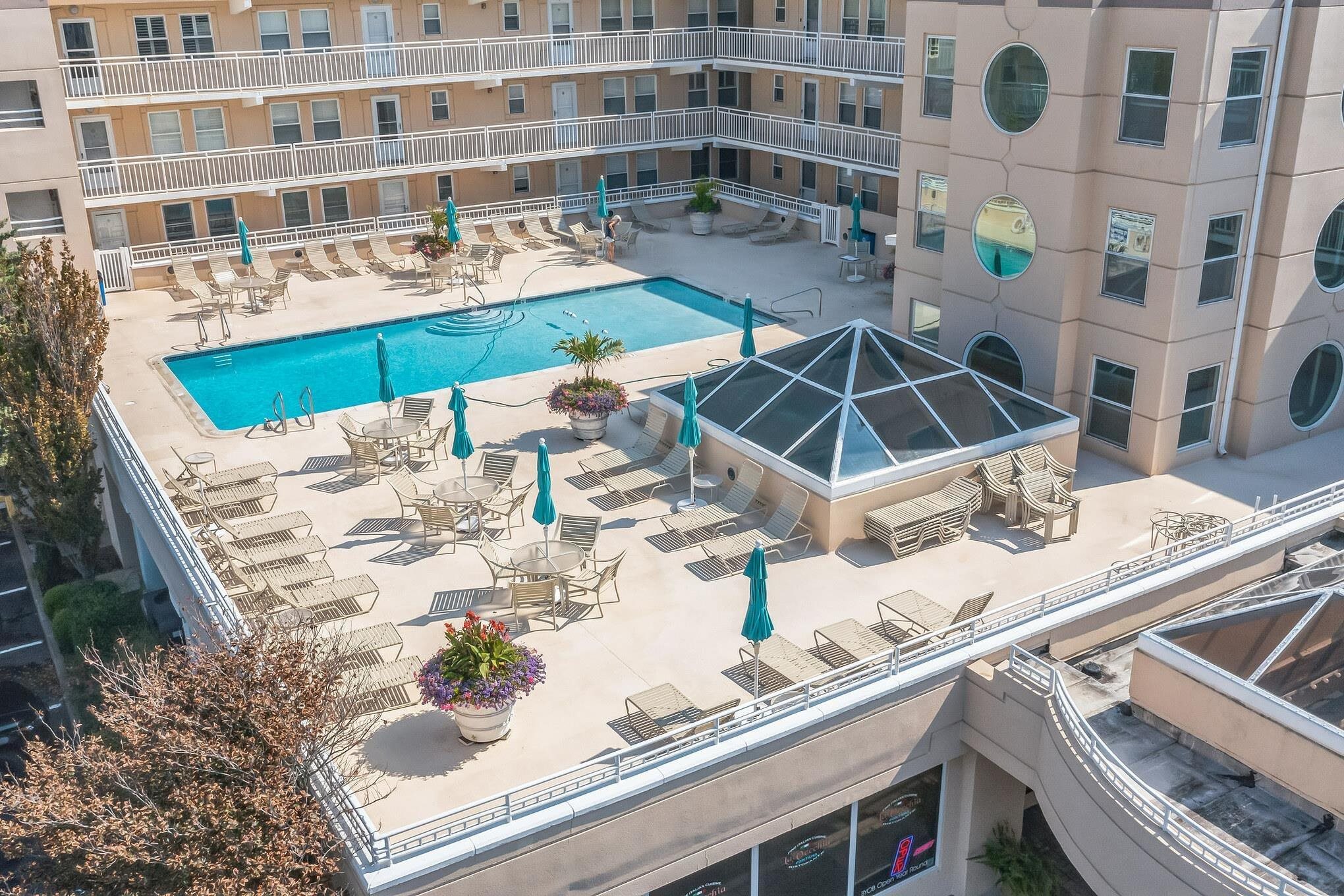 700 First Avenue - Picture 1