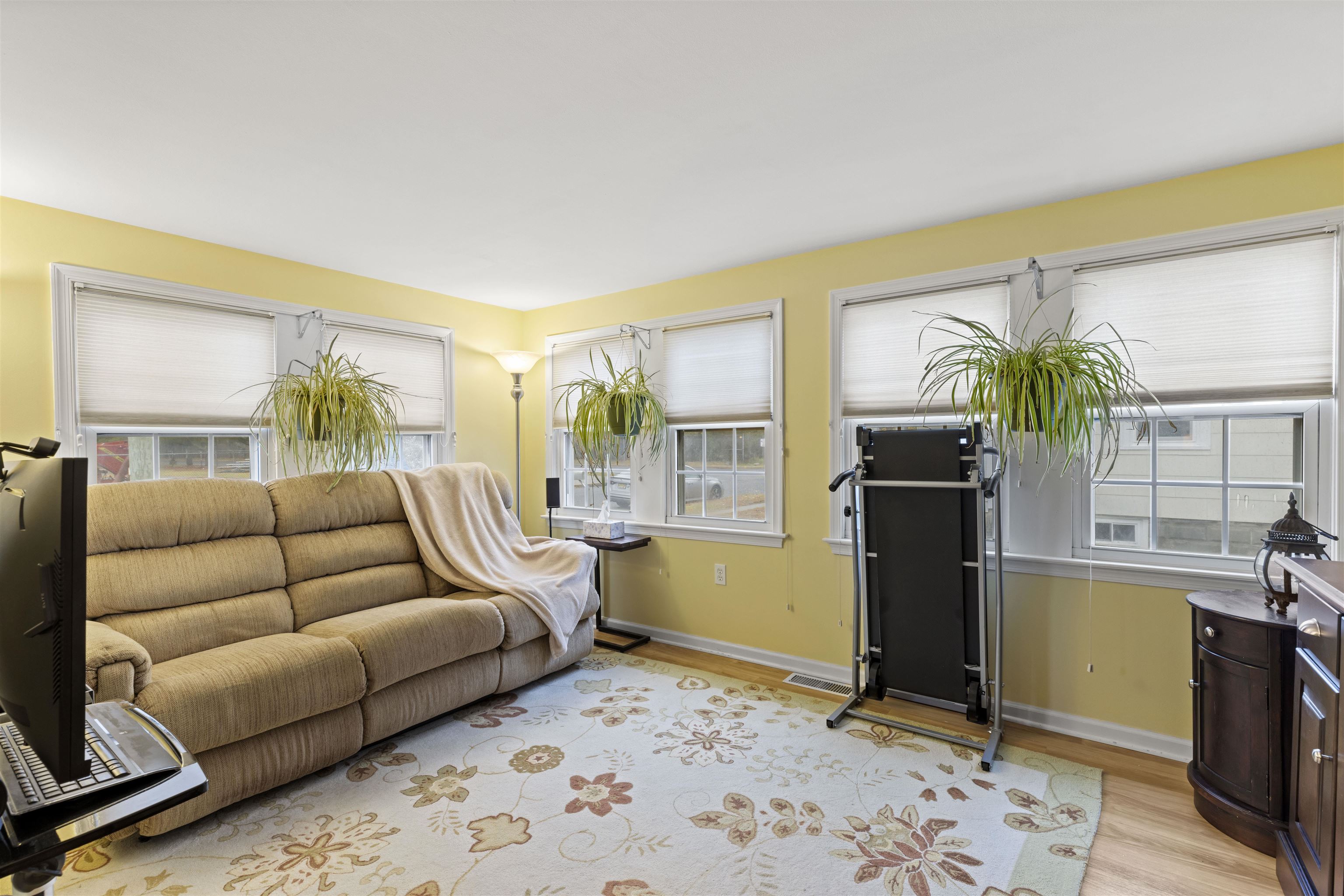 112 W Pacific Avenue