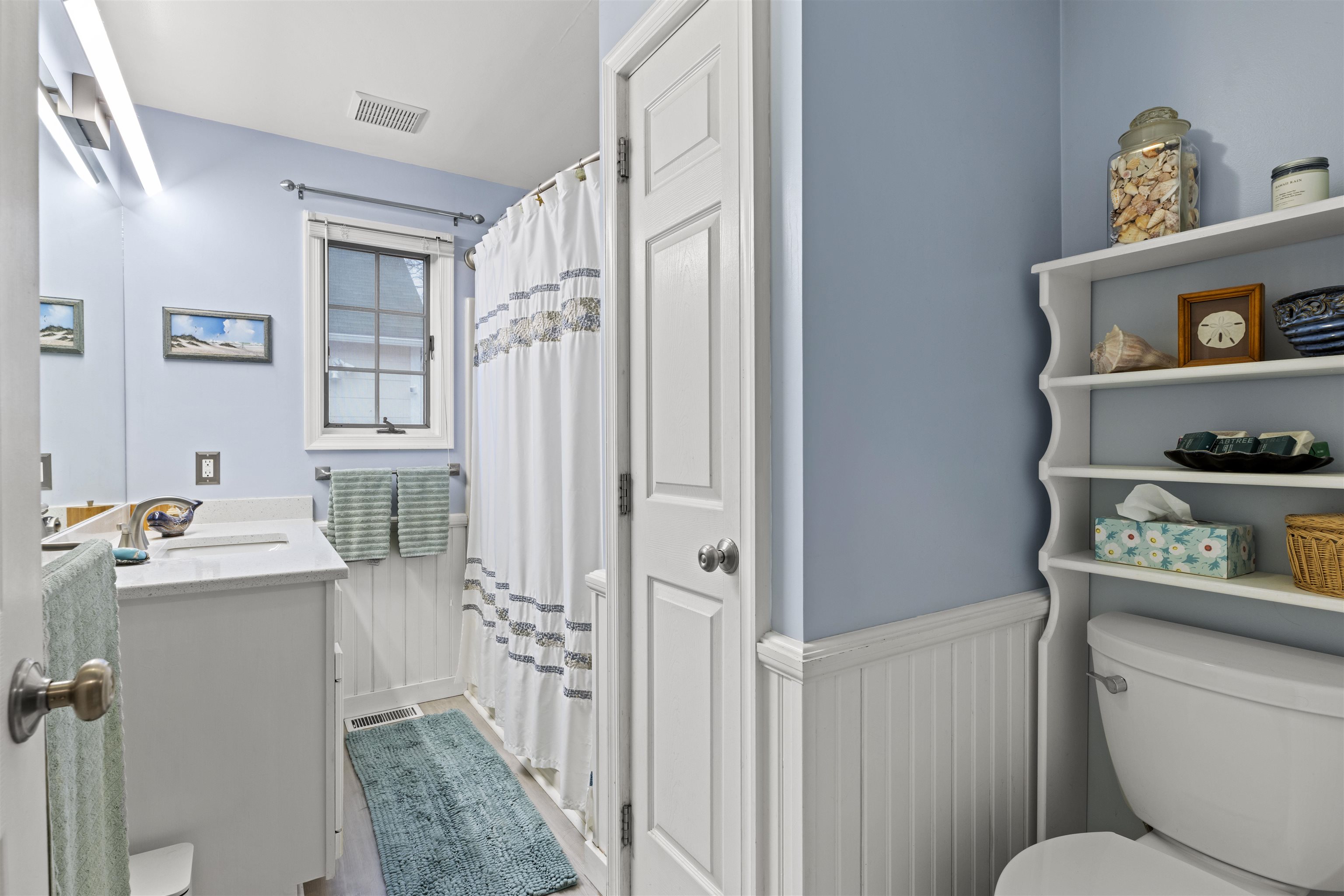 112 W Pacific Avenue