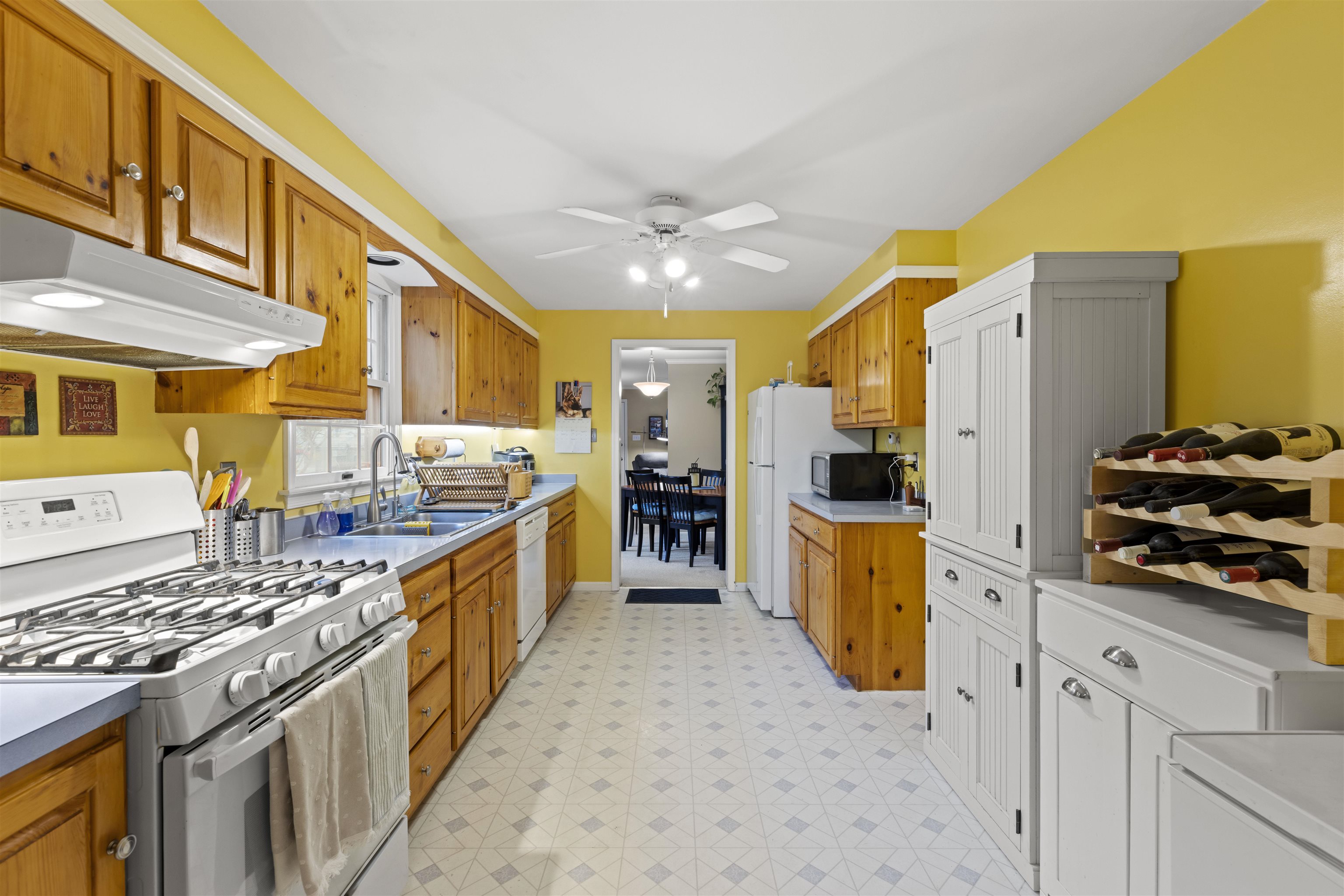 112 W Pacific Avenue