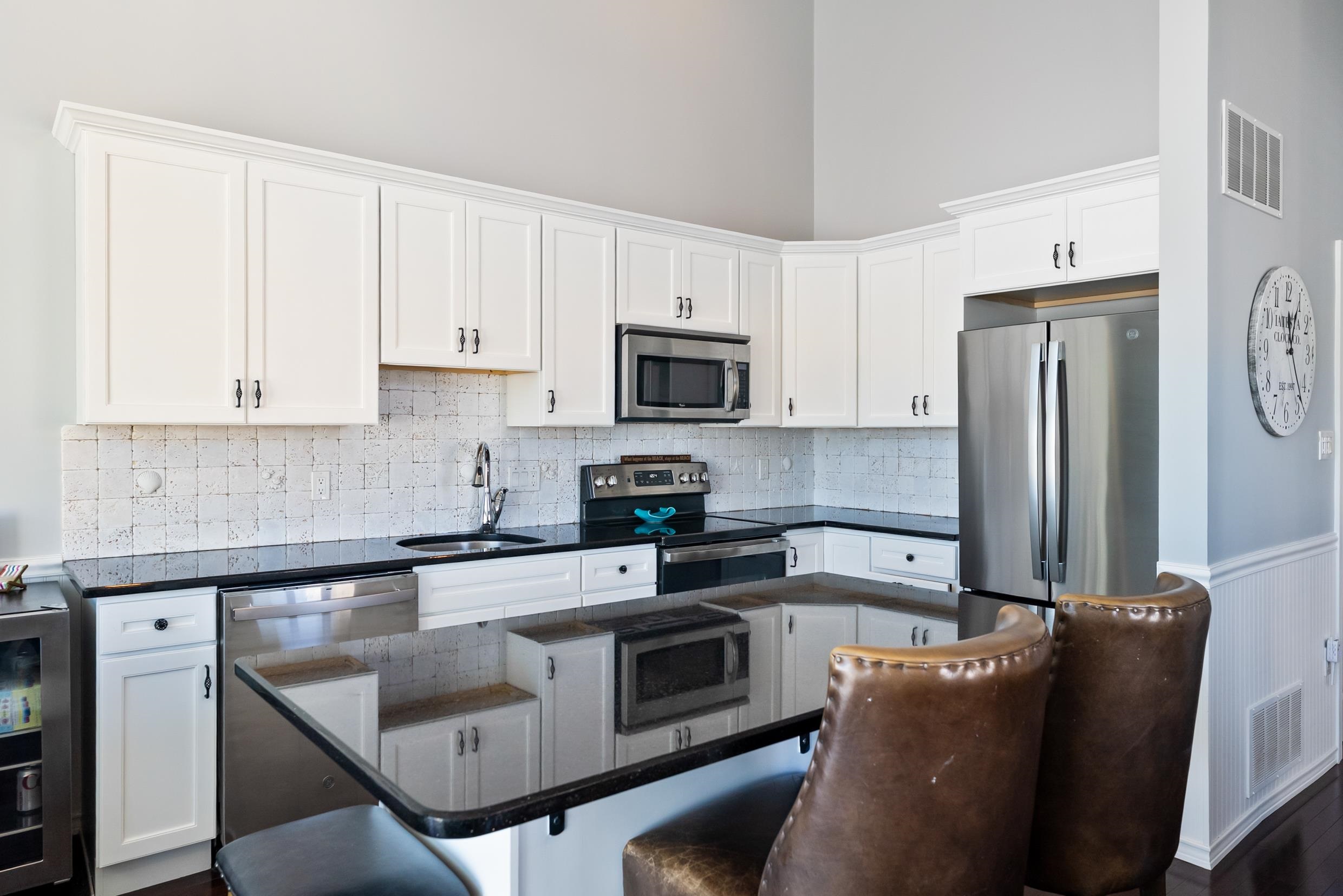 9 85th Street - Picture 3