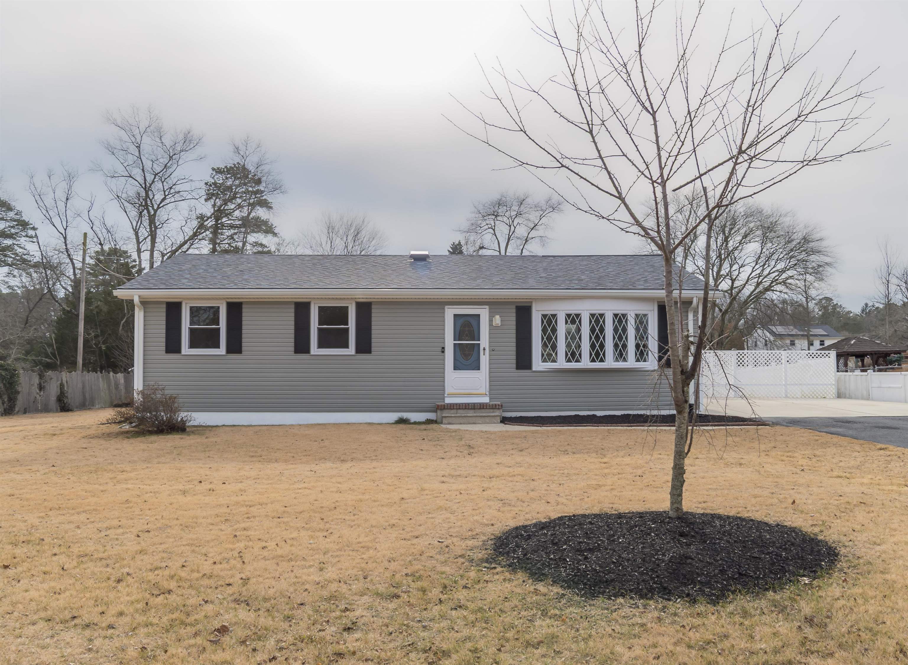 2427 Buttonwood Lane