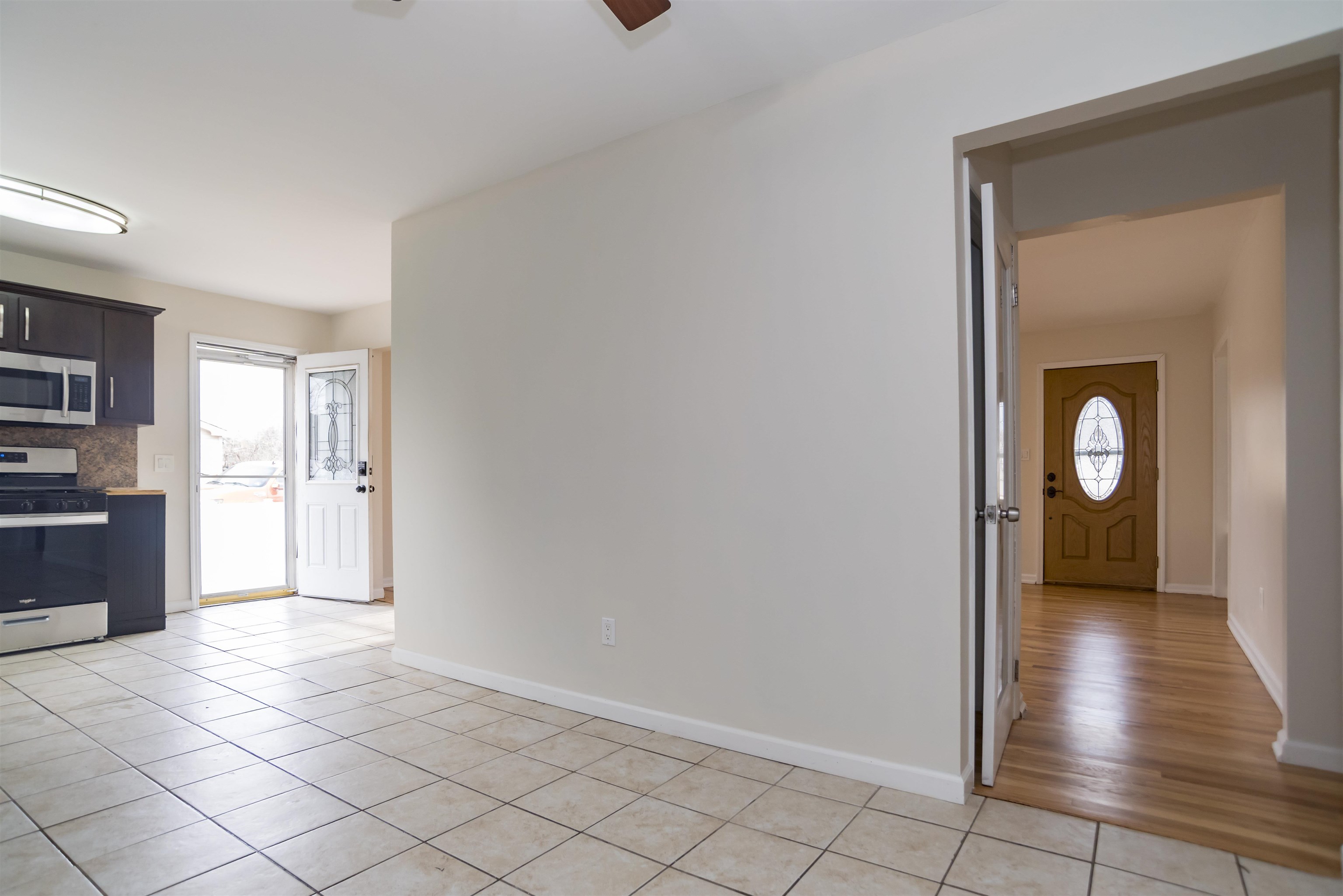 2427 Buttonwood Lane