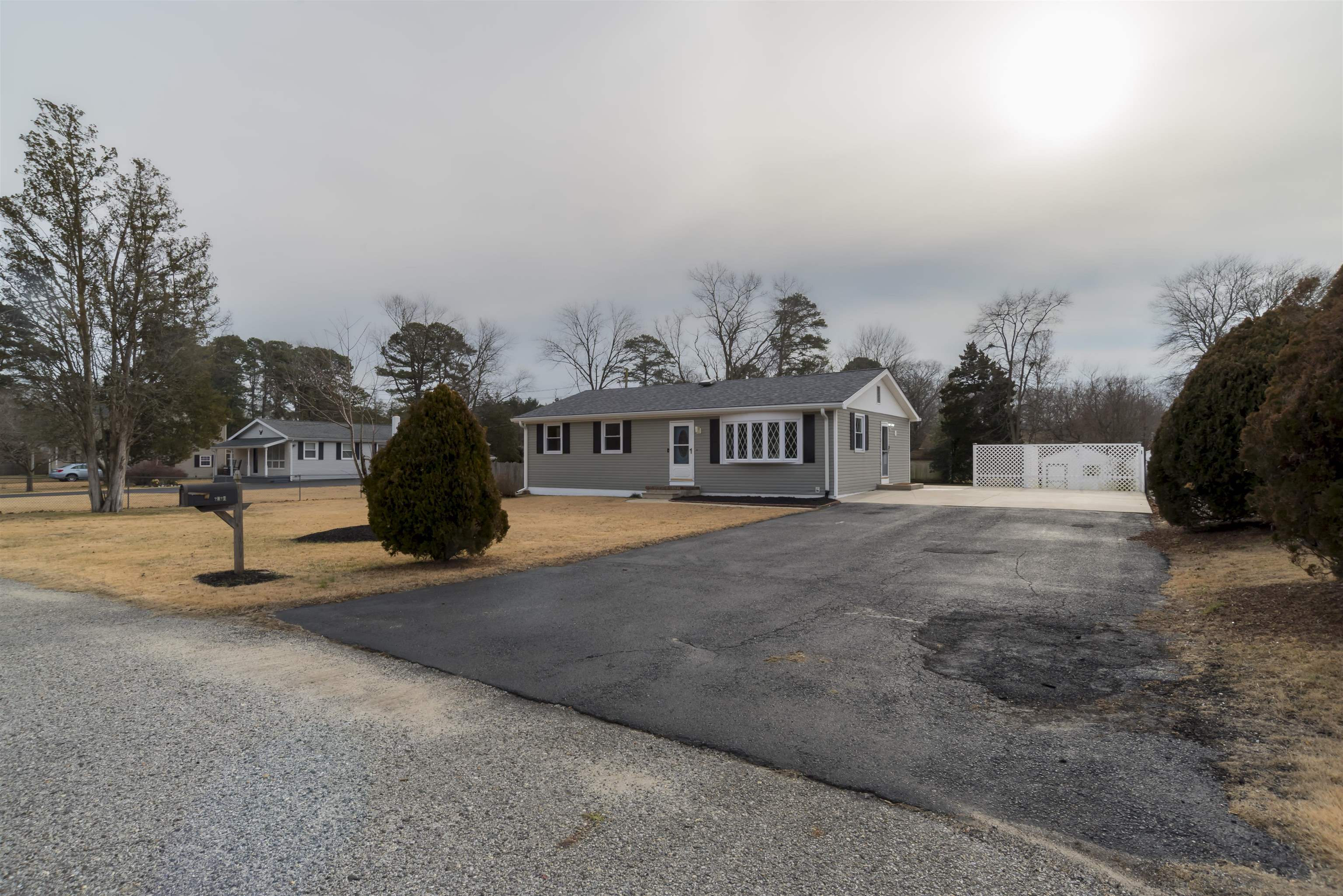 2427 Buttonwood Lane