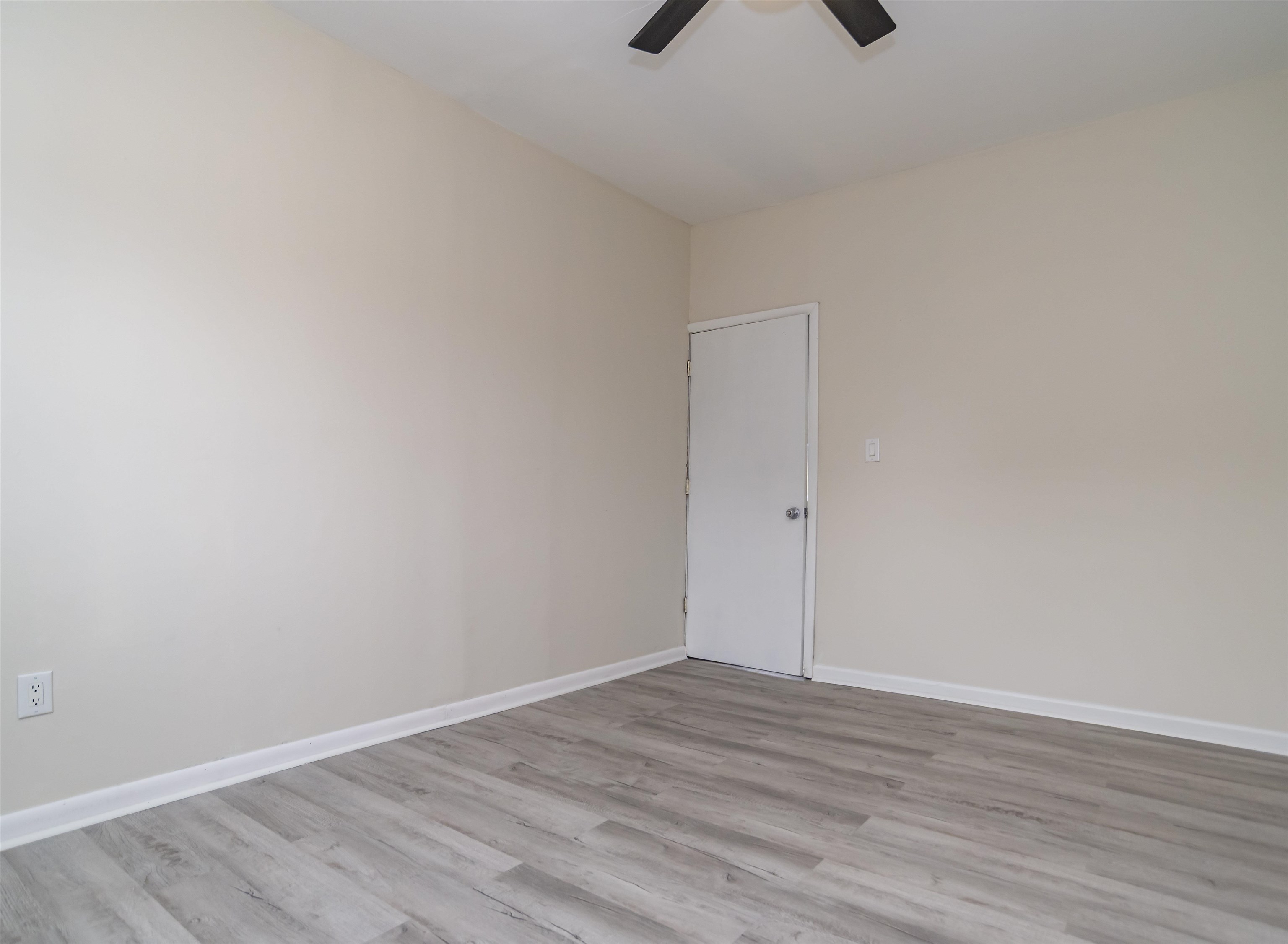 2427 Buttonwood Lane