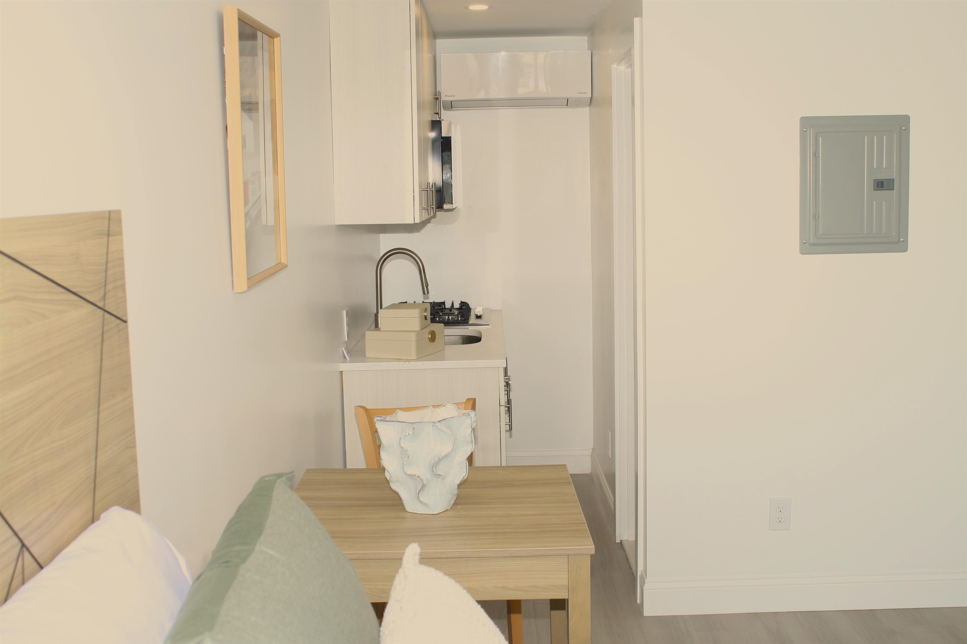 511 E 11th Avenue - Picture 5