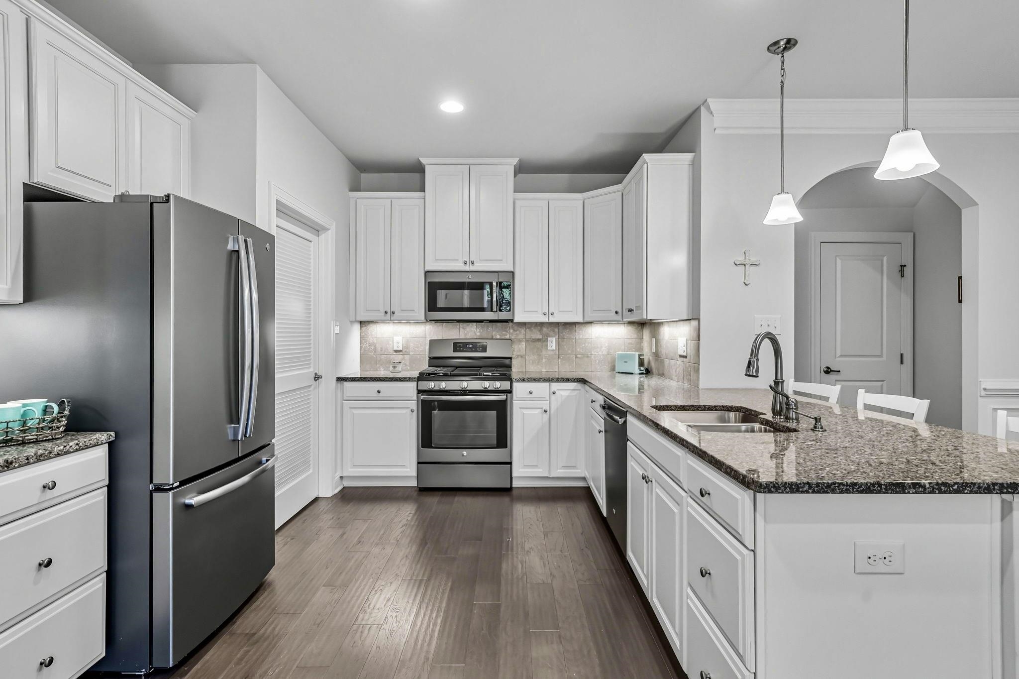 308 Bay Breeze Boulevard - Picture 4