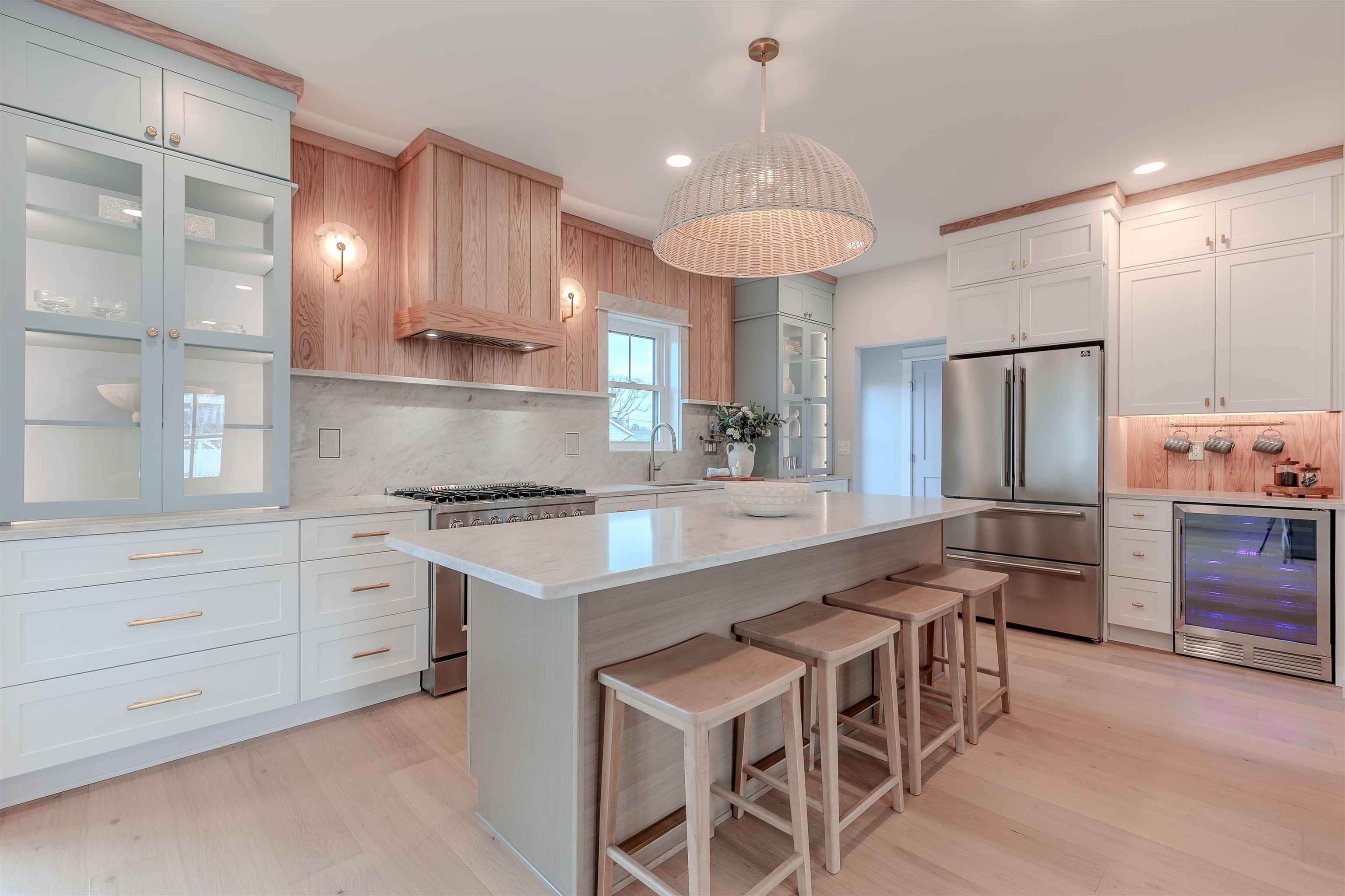 243 Pinetree Drive - Picture 8