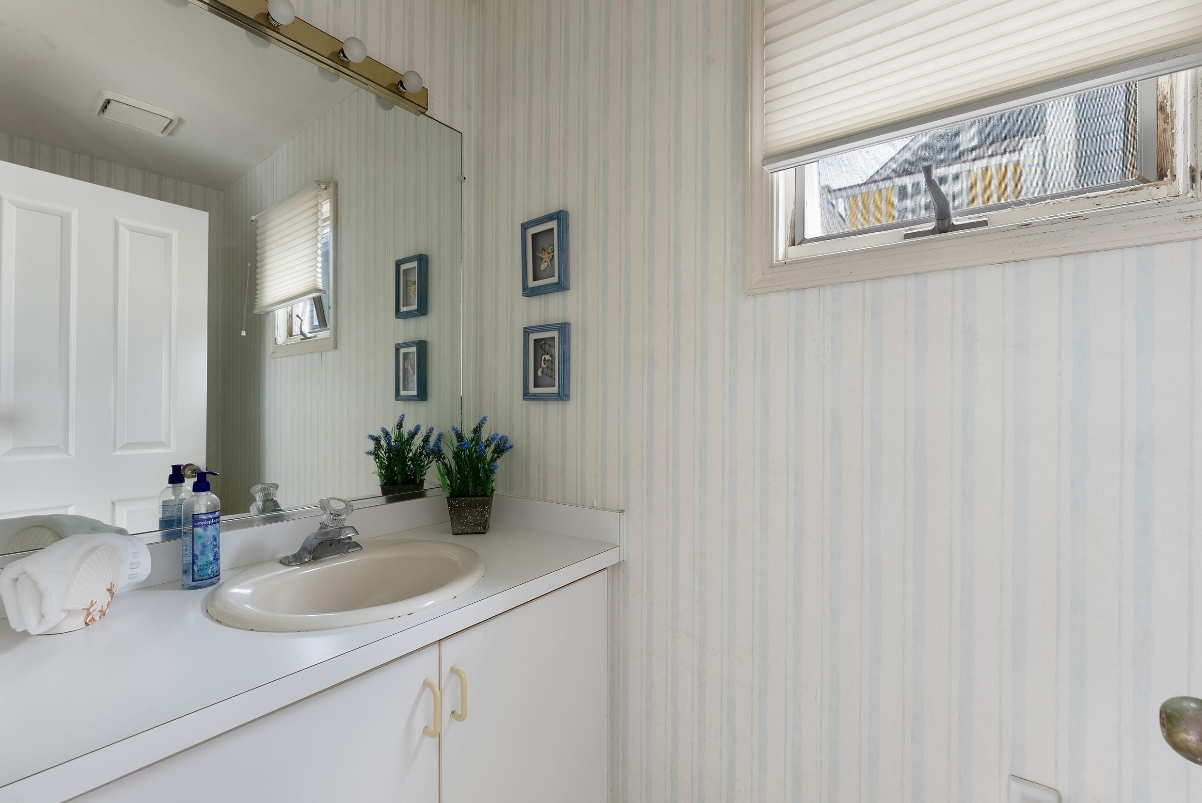 53 E 25th Street - Picture 8