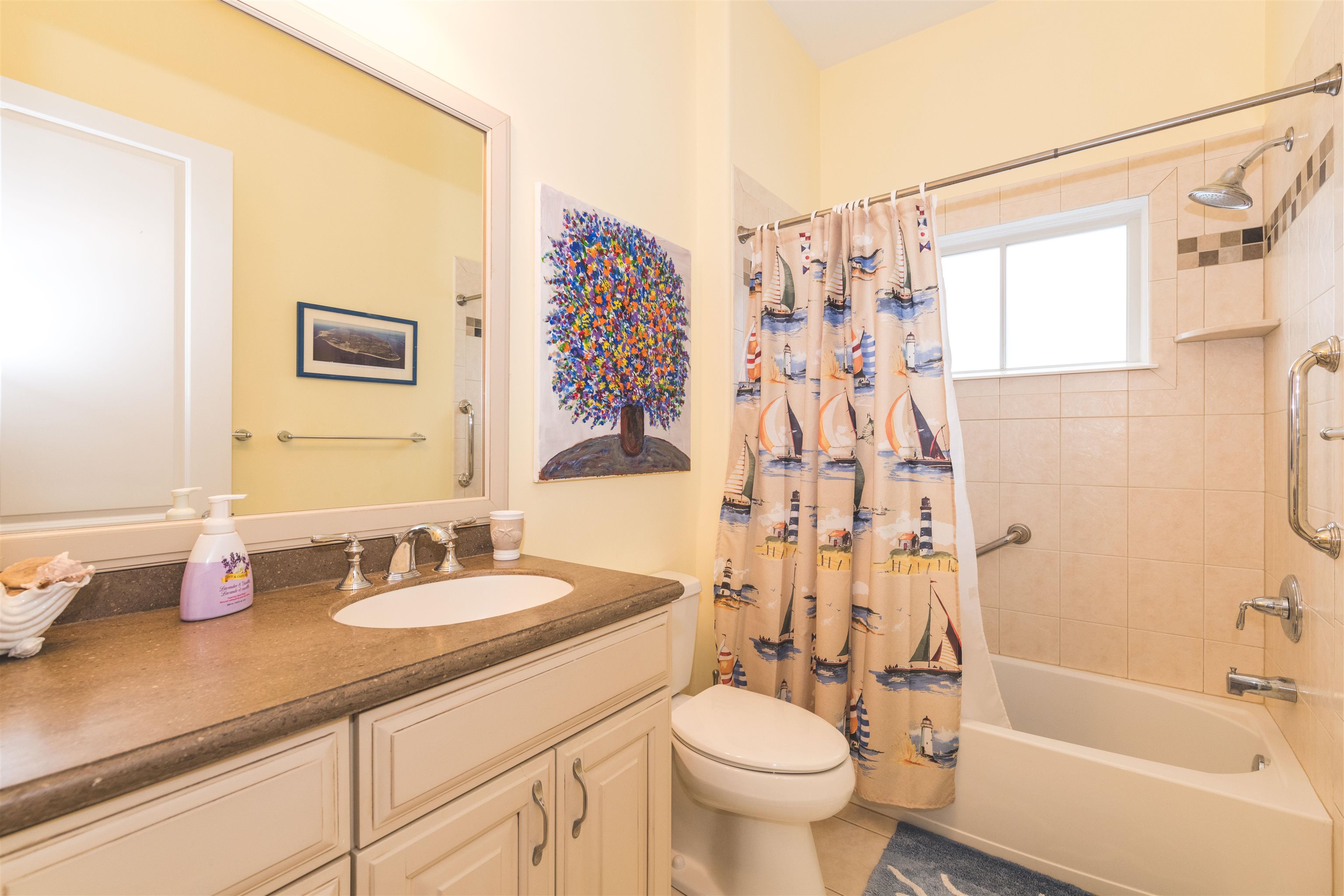 927 Beach Ave - Picture 12