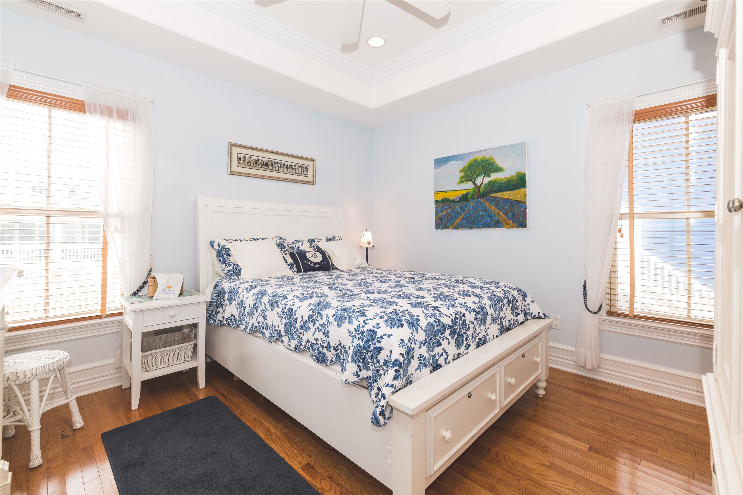 927 Beach Ave - Picture 13