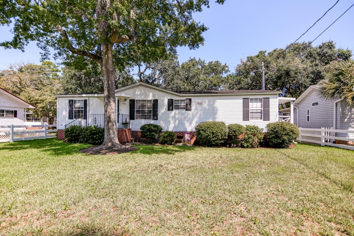 536 Calhoun Dr. Murrells Inlet, SC 29576