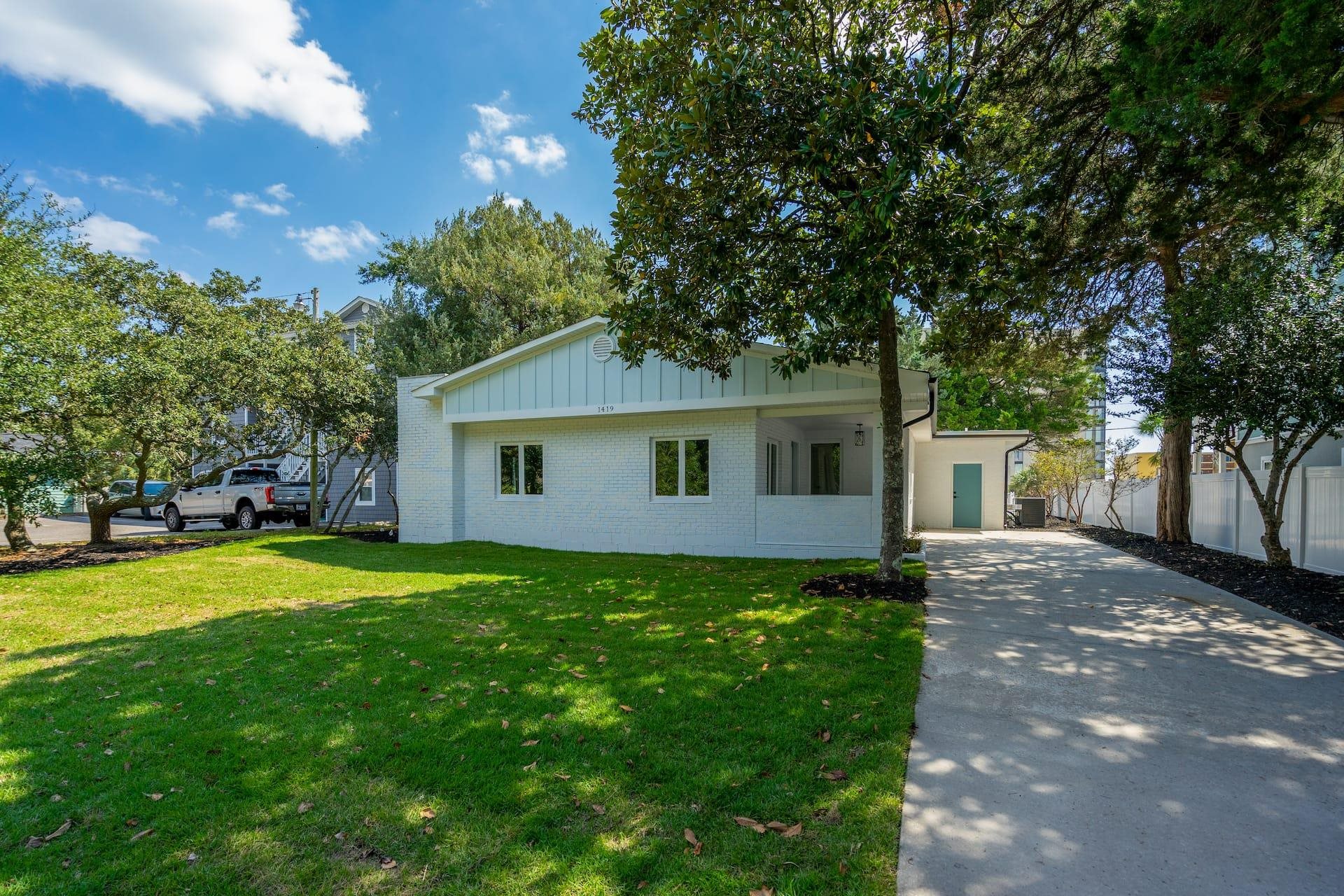 1419 Holly Dr. North Myrtle Beach, SC 29582