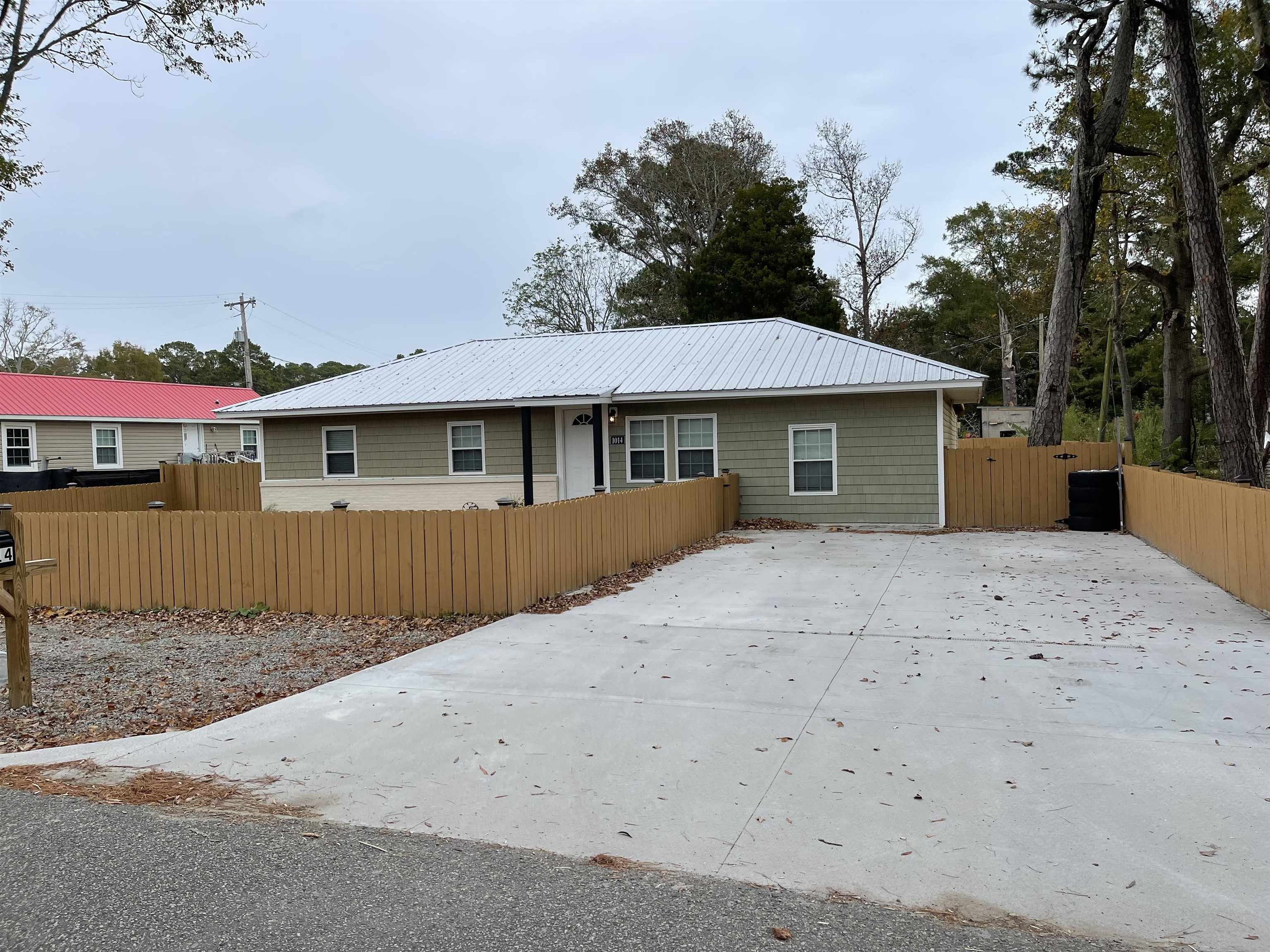 1014 Pine Dr. Myrtle Beach, SC 29577