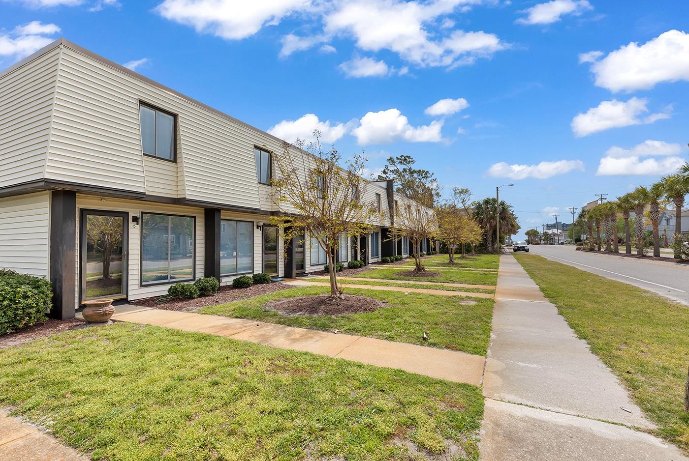 1621 Edge Dr. Unit #12 North Myrtle Beach, SC 29582