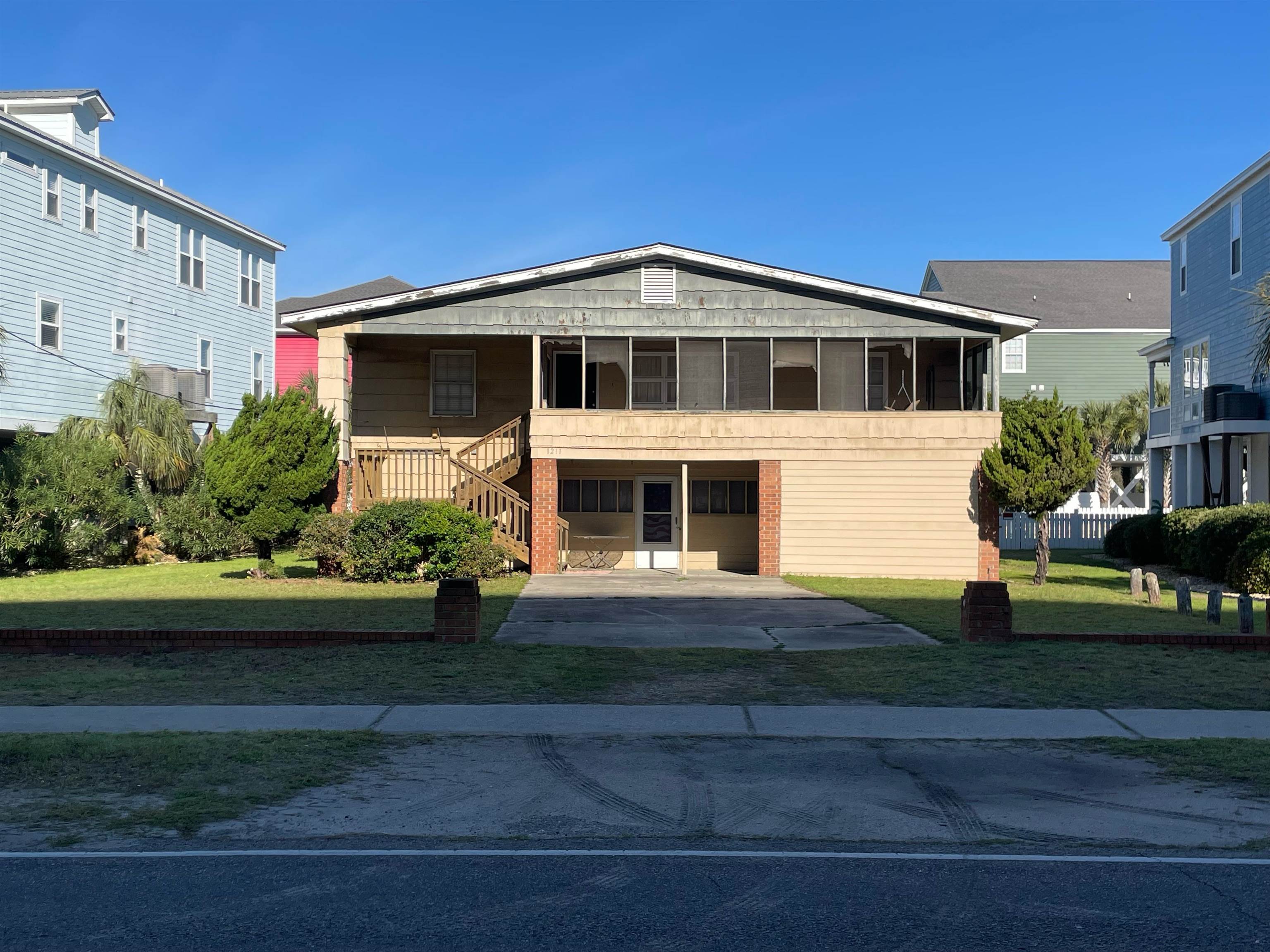 1211 N Waccamaw Dr. Murrells Inlet, SC 29576