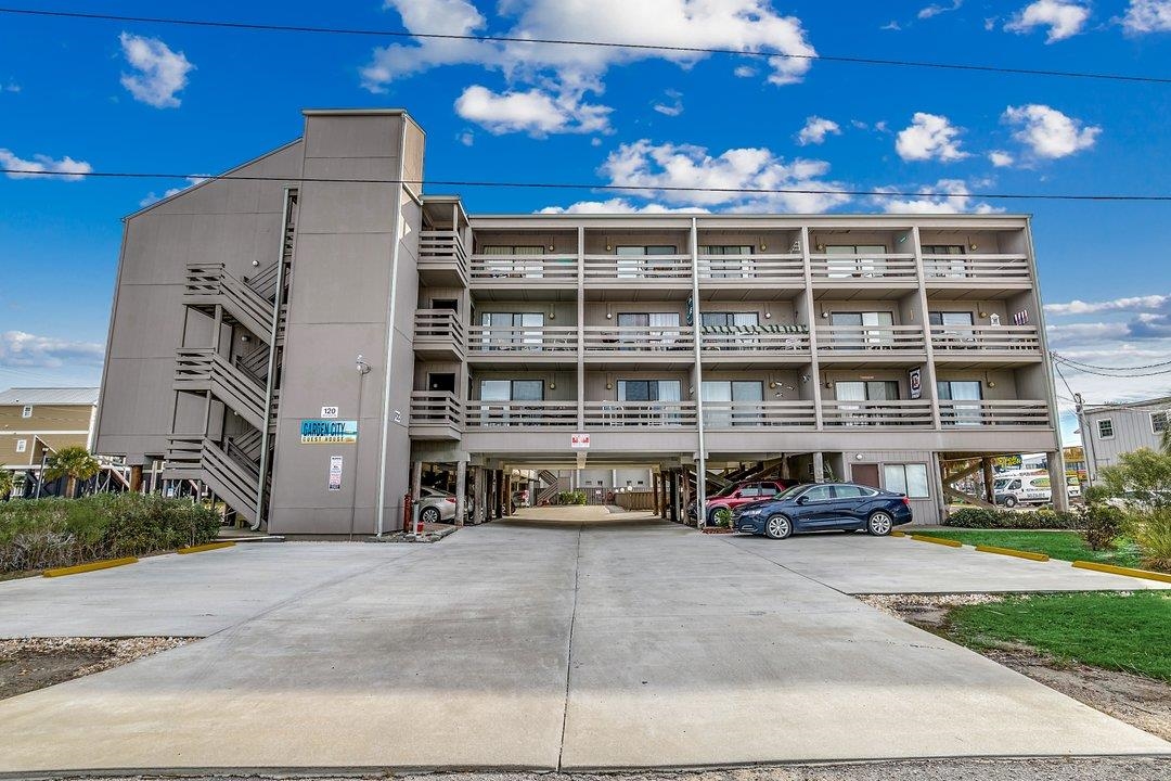 120 N Dogwood Dr. Unit #313 Murrells Inlet, SC 29576