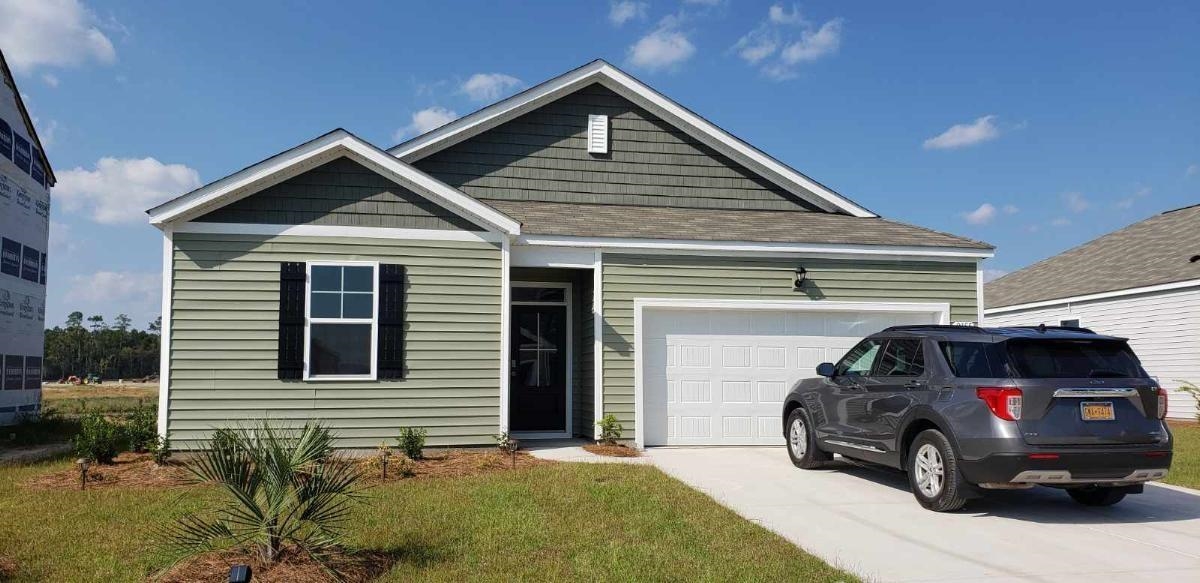 2155 Ainsley Dr. Little River, SC 29566