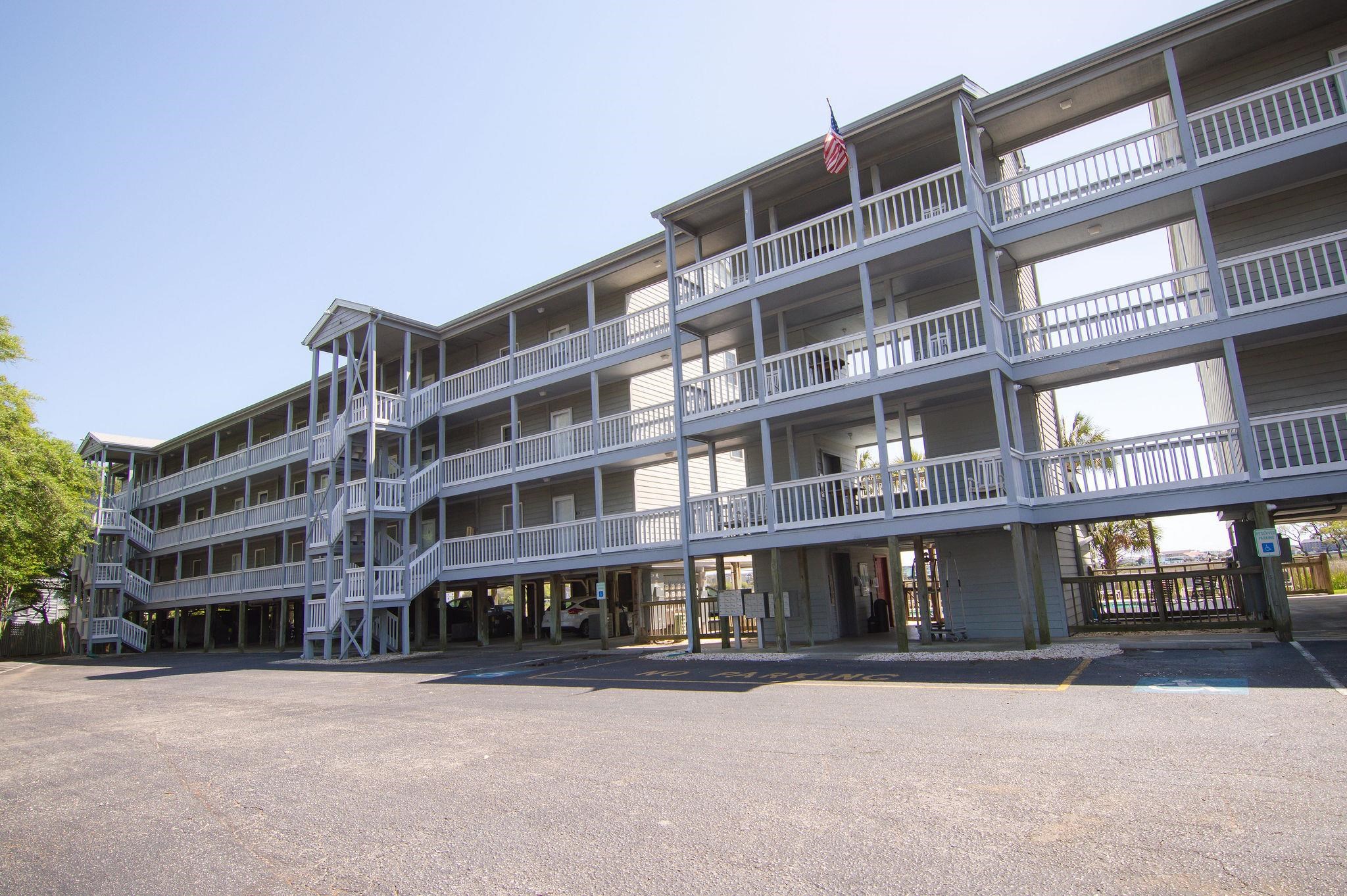 300 Marsh Pl. Unit #305 Murrells Inlet, SC 29576