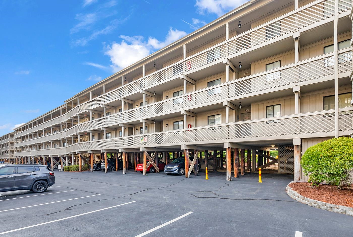 206 Maison Dr. Unit Q102 Myrtle Beach, SC 29572