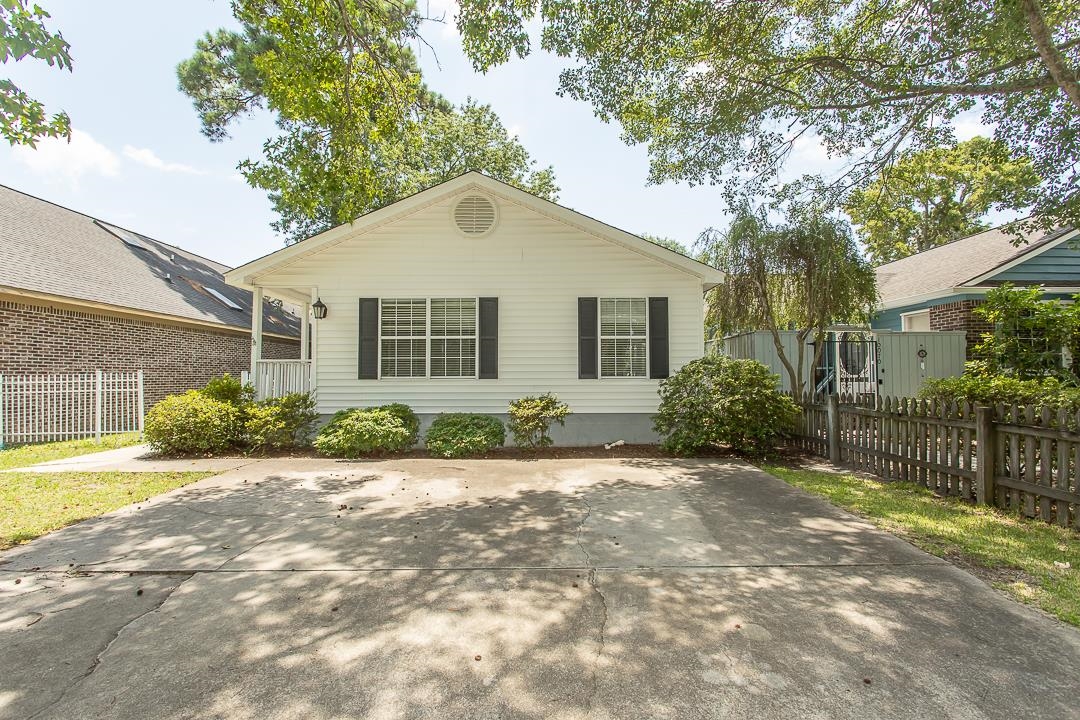 10072 Kings Rd. Myrtle Beach, SC 29572