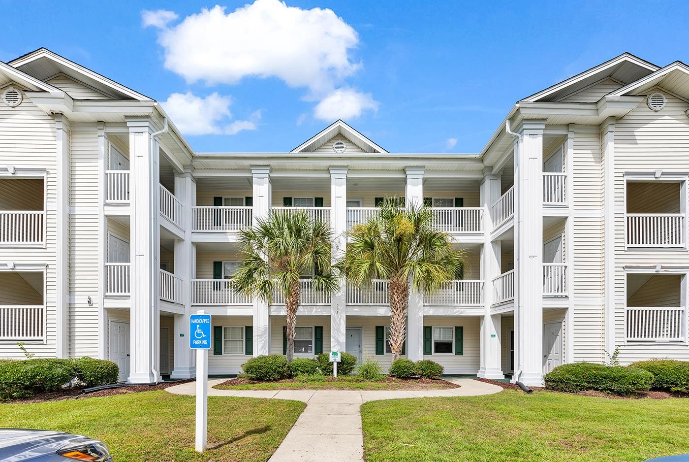 553 White River Dr. Unit 13g Myrtle Beach, SC 29579